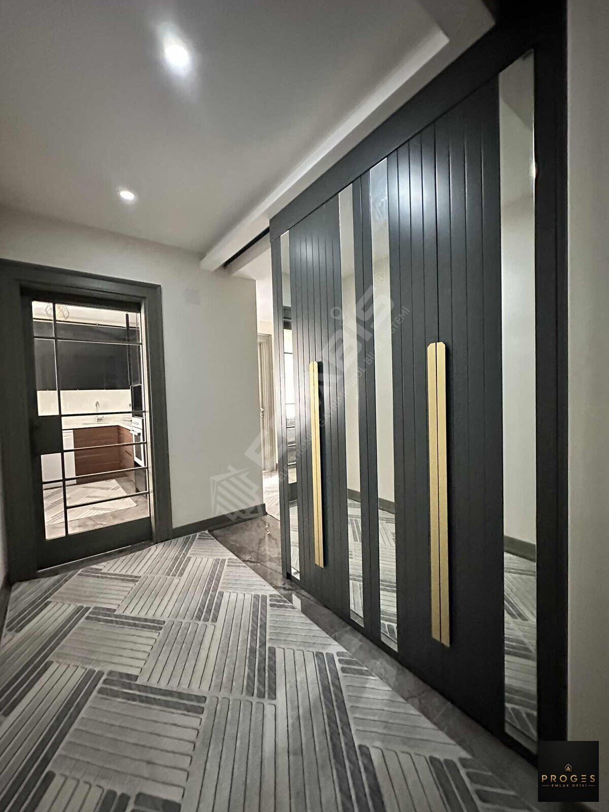 PROGES'TEN TECEDE EŞYALI SATILIK 2+1 DAİRE - 5