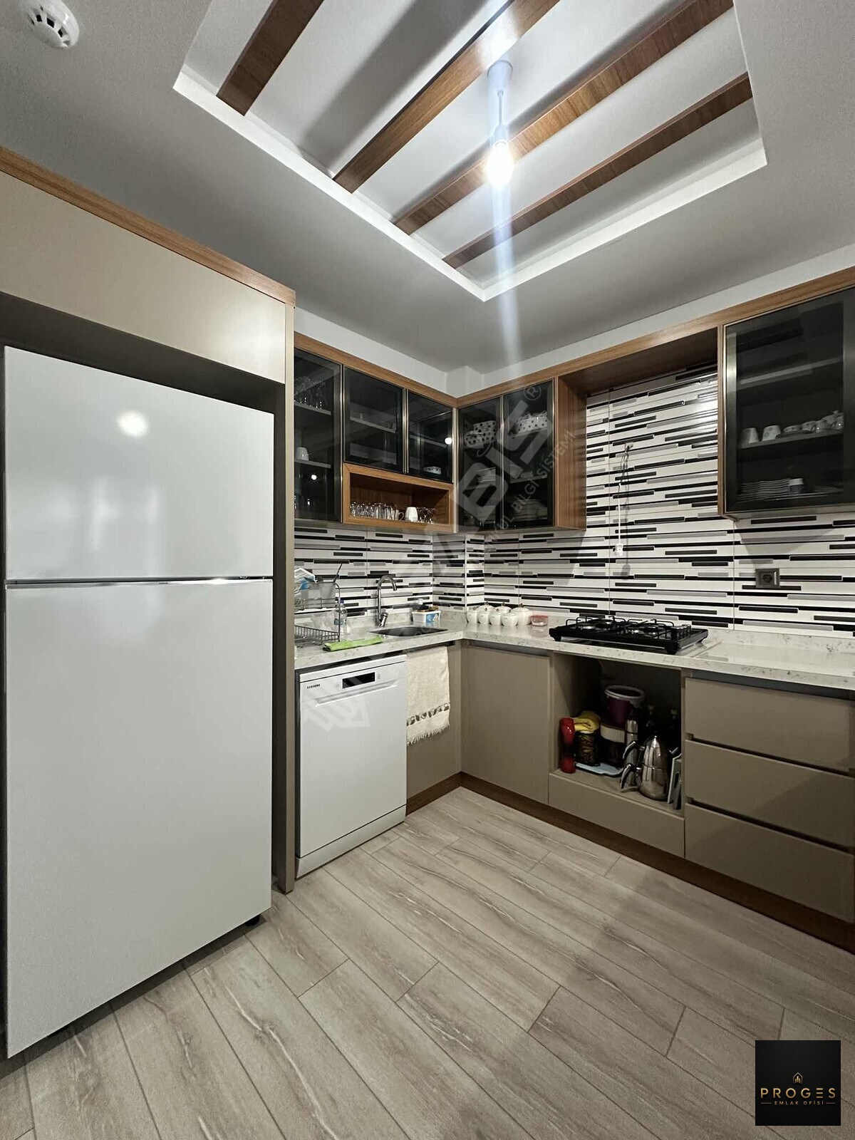 PROGES'TEN TÖMÜKTE LÜKS KONSEPT SİTEDE EŞYALI SATILIK 1+1 DAİRE - 4