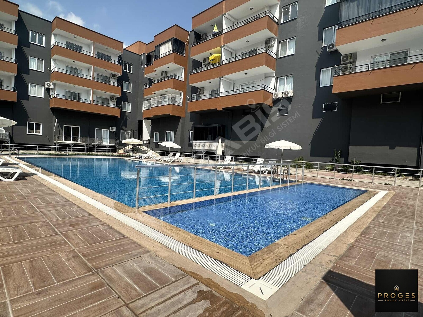 PROGES'TEN HAVUZ MANZARALI FULL EŞYALI KİRALIK 1+1 DAİRE - 8