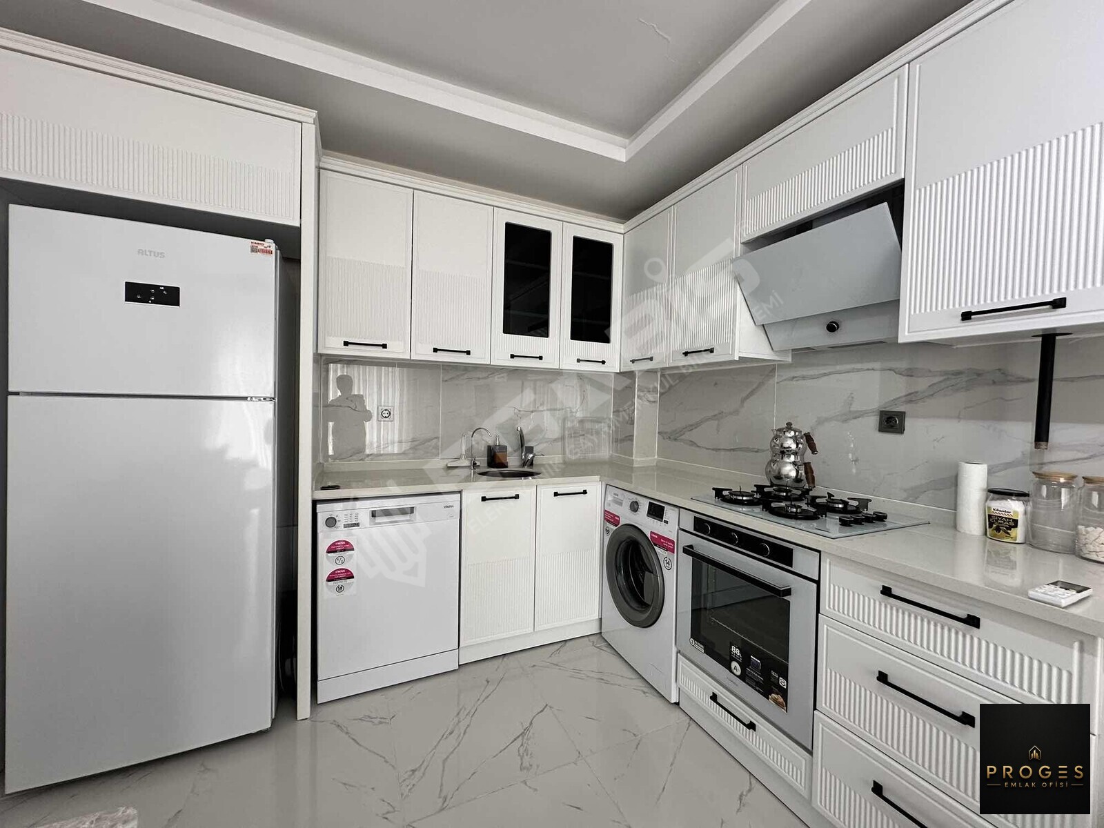 PROGES'TEN HAVUZ MANZARALI FULL EŞYALI KİRALIK 1+1 DAİRE - 9