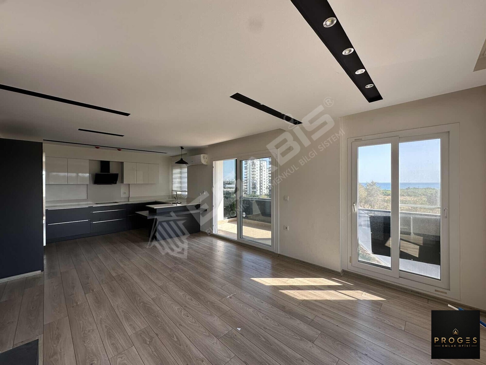 PROGES'TEN DENİZ MANZARALI SATILIK 3+1 DAİRE - 2