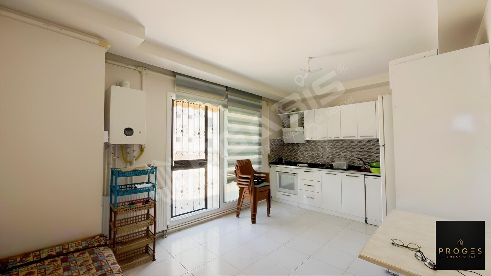 PROGES'TEN GENİŞ TERASLI DOĞALGAZLI 3+1 EŞYALI KİRALIK DAİRE - 4