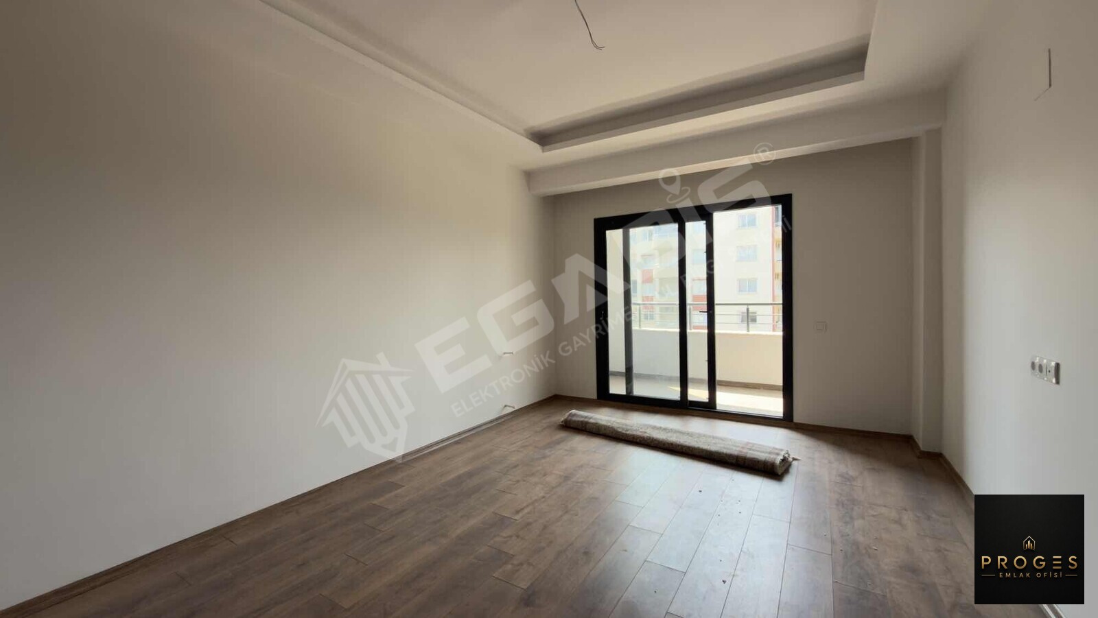 TÖMÜK MAHALLESİ İSKANLI AÇIK&KAPALI HAVUZ 1+1 HAVUZ CEPHESİ - 3