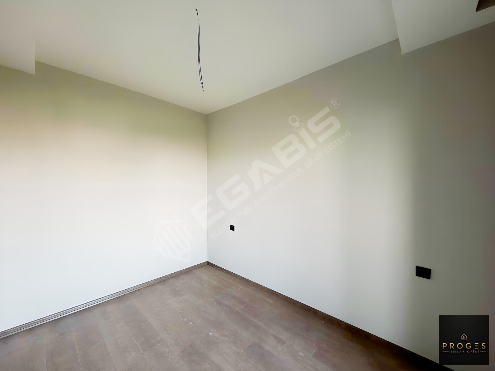 PROGES'TEN TÖMÜK'TE DENİZ MANZARALI KİRALIK 1+1 DAİRE - 3