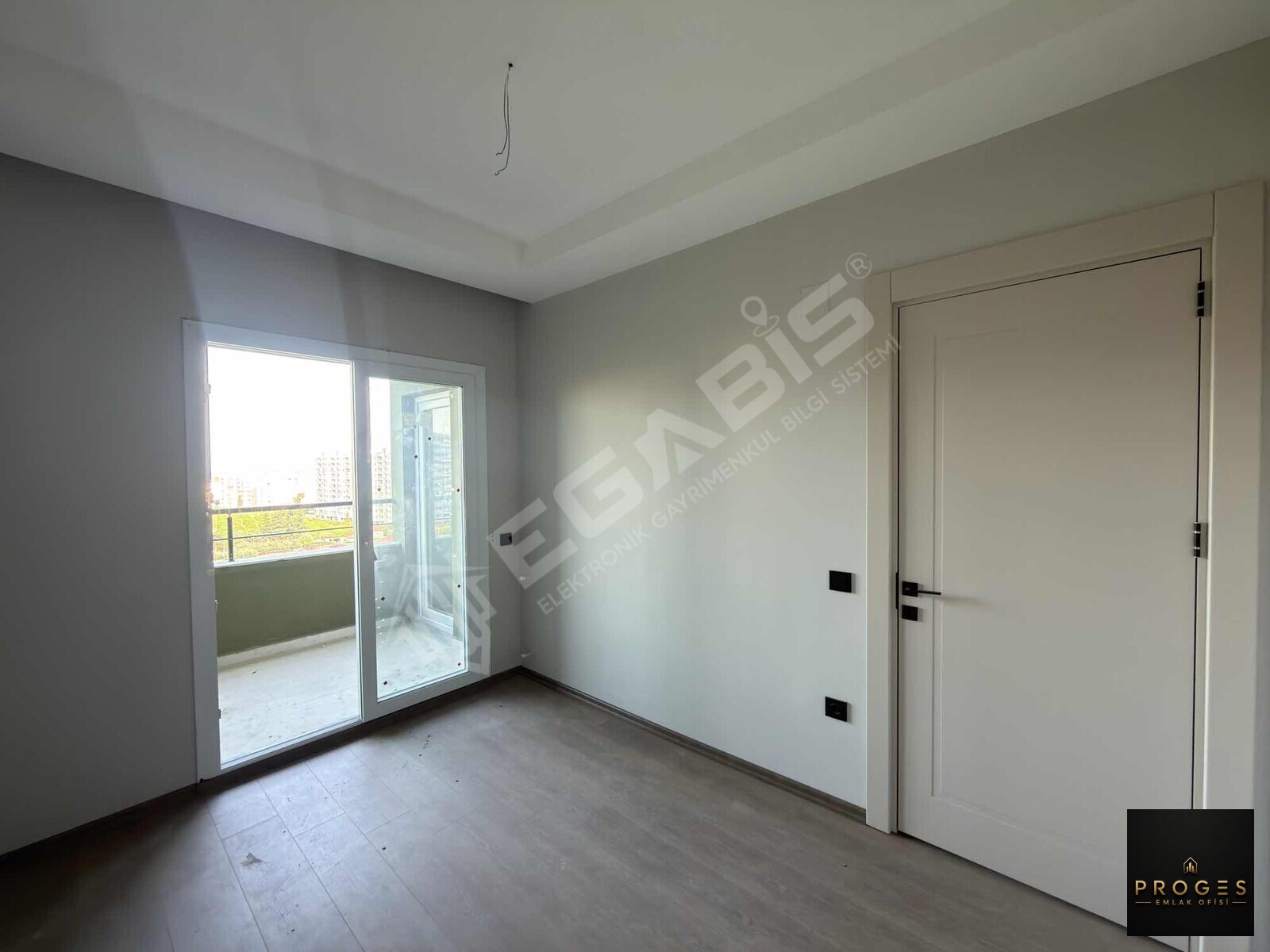 PROGES'TEN TÖMÜK'TE DENİZ MANZARALI KİRALIK 1+1 DAİRE - 5