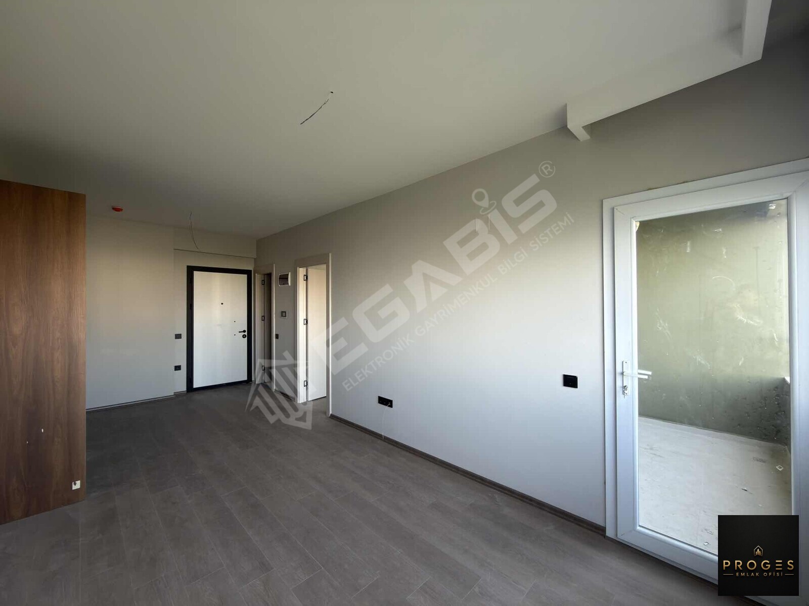 PROGES'TEN TÖMÜK'TE DENİZ MANZARALI KİRALIK 1+1 DAİRE - 8