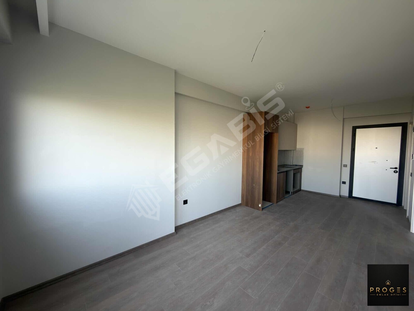 PROGES'TEN TÖMÜK'TE DENİZ MANZARALI KİRALIK 1+1 DAİRE - 9