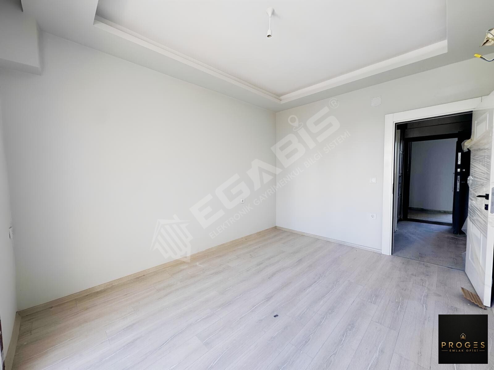 PROGES'TEN ARPAÇBAHŞIŞ MH HAVUZLU SİTEDE GENİŞ 1+1 - 10