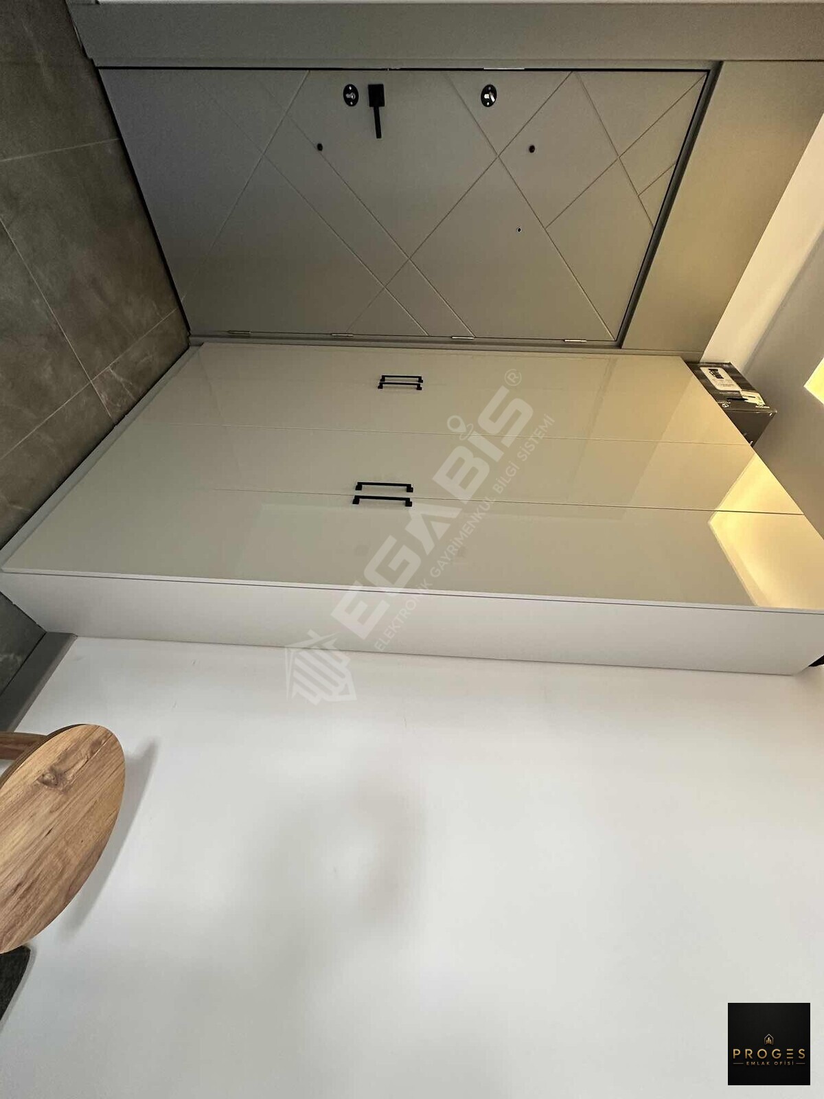 PROGES'TEN DENİZE 50 MT SATILIK 1+1 DAİRE - 2