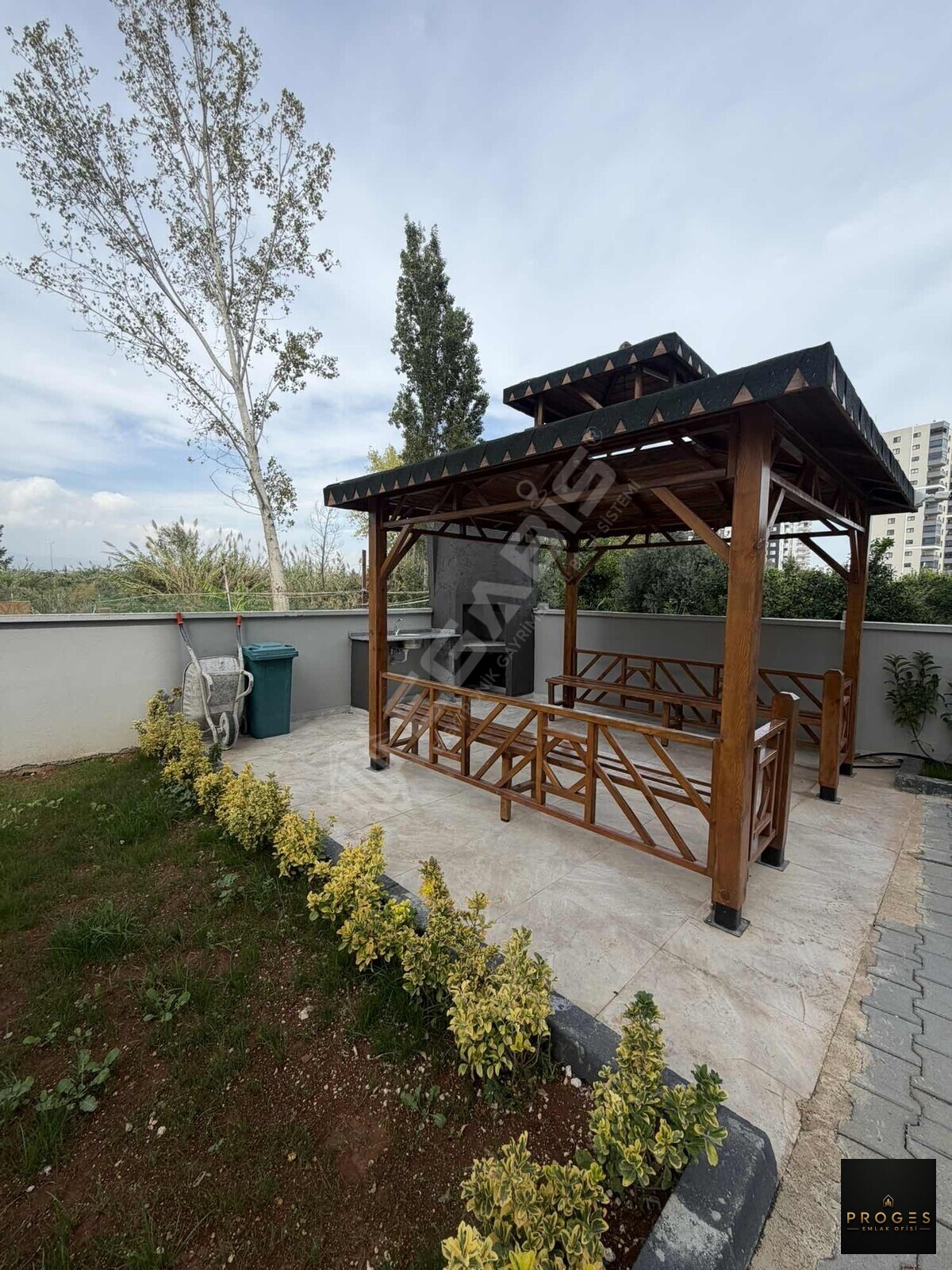 MERSİN ERDEMLİ TÖMÜK DENİZE 200 Mt 50m2 NET 1+1 - 5