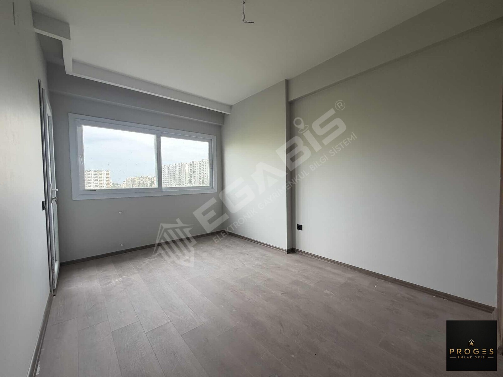 MERSİN ERDEMLİ TÖMÜK DENİZE 200 Mt 50m2 NET 1+1 - 9