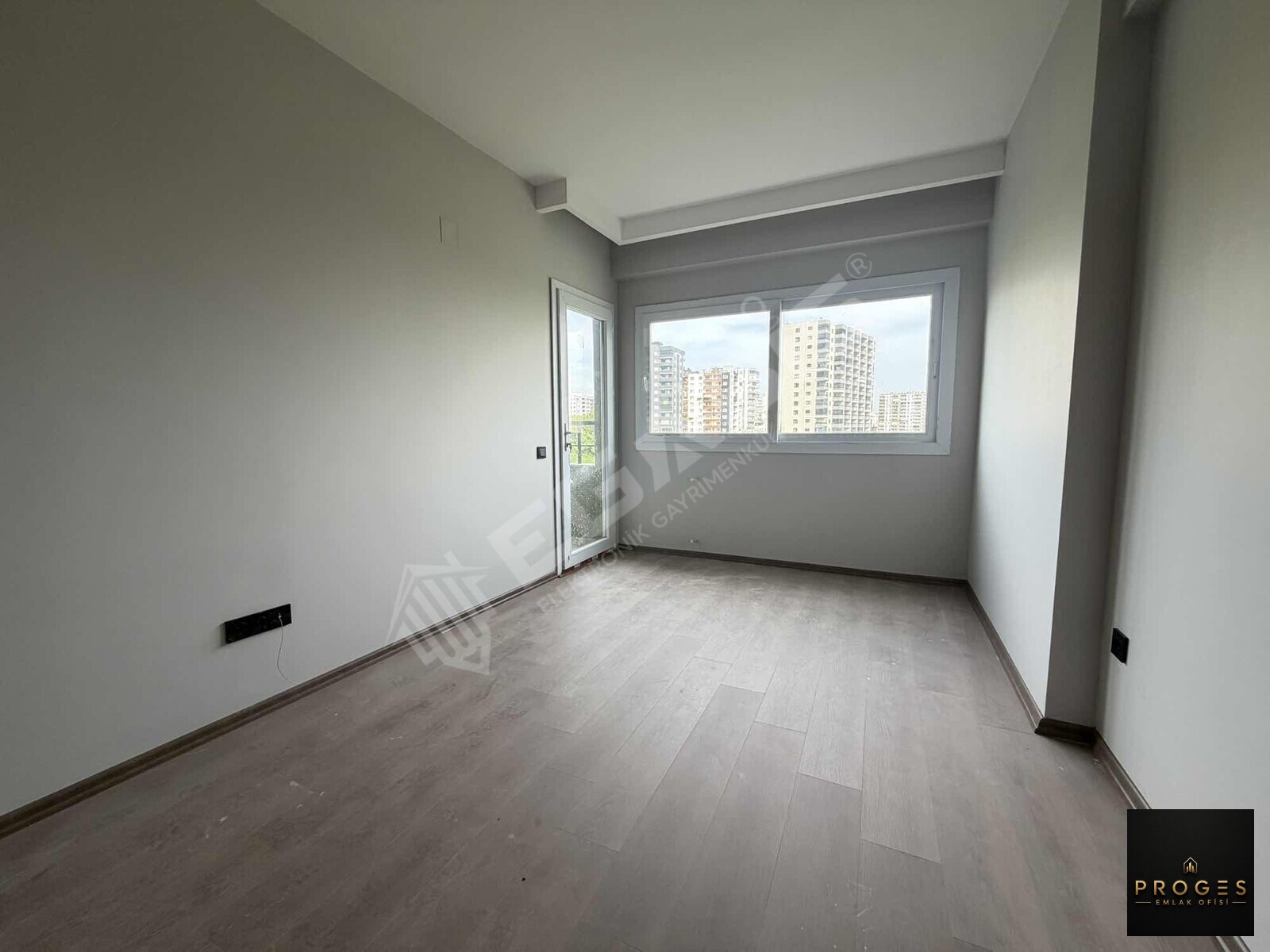 MERSİN ERDEMLİ TÖMÜK DENİZE 200 Mt 50m2 NET 1+1 - 10