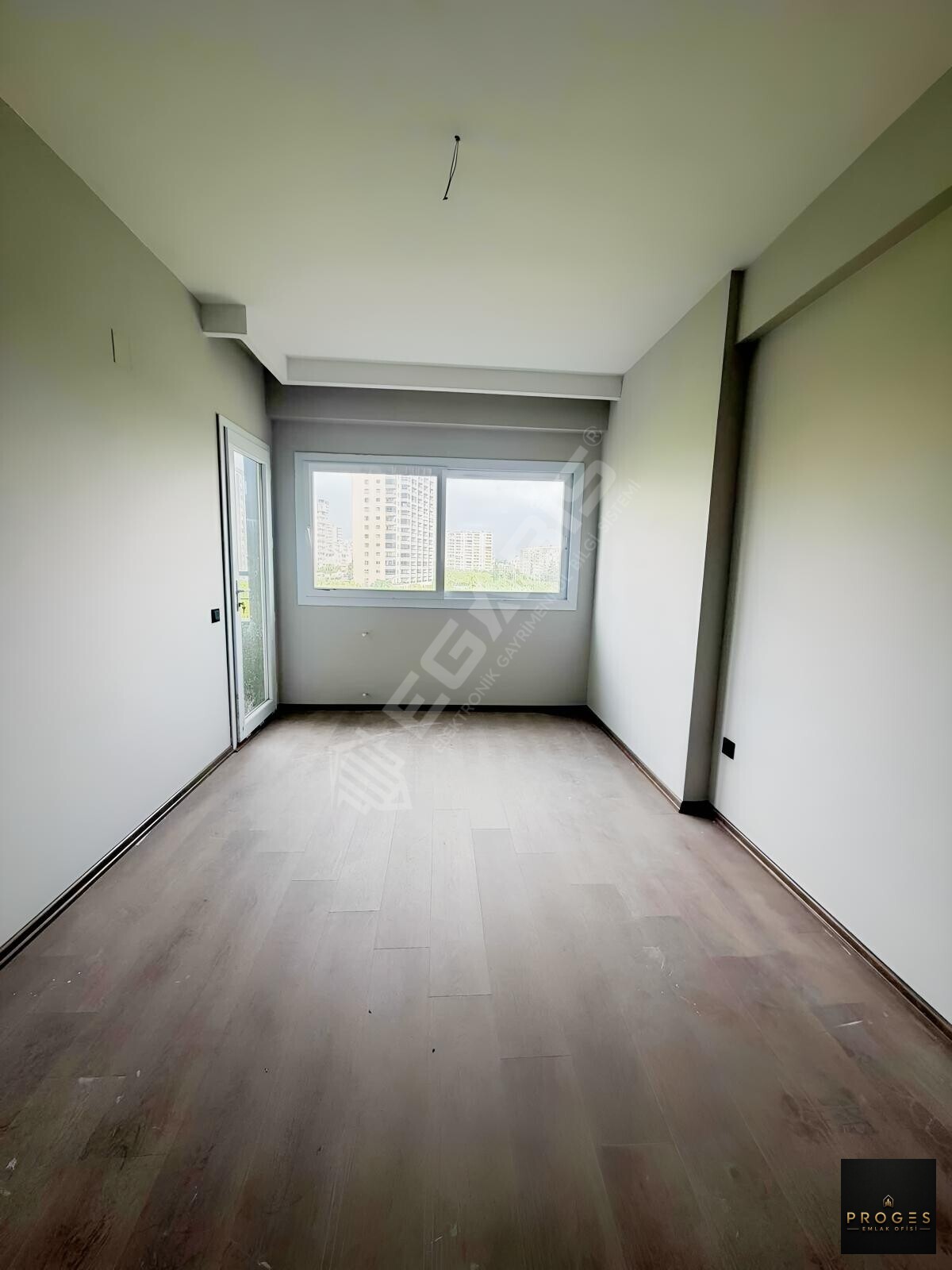 MERSİN ERDEMLİ TÖMÜK DENİZE 200 Mt 50m2 NET 1+1 - 11