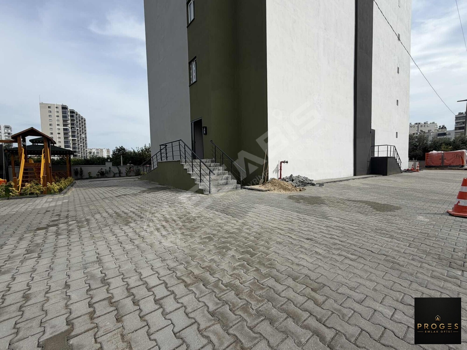 MERSİN ERDEMLİ TÖMÜK DENİZE 200 Mt 50m2 NET 1+1 - 23