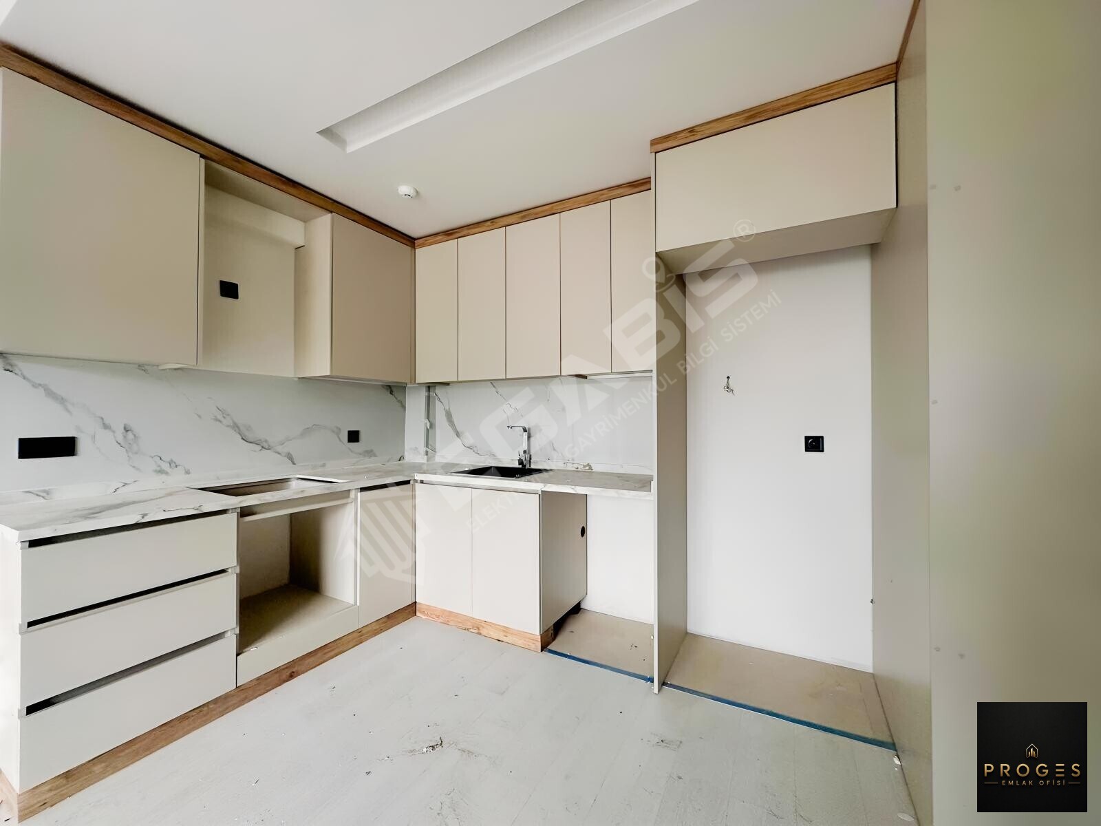 PROGES 'DEN YATAY MİMARİ SİTEDE KİRALIK DAİRE
