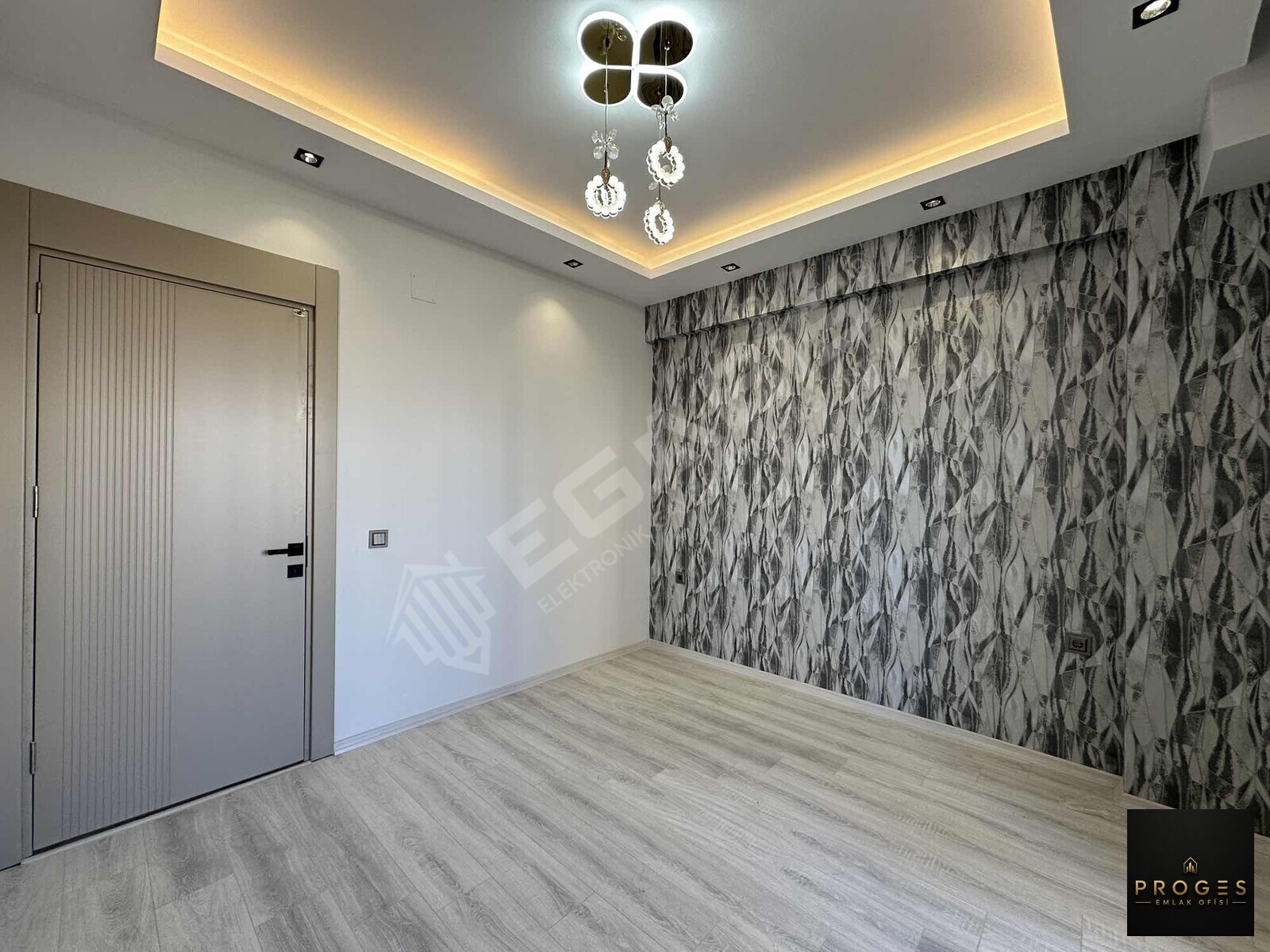 TÖMÜKTE DENİZ MANZARALI LÜKS KONSEPT SİTEDE SATILIK 1+1 DAİRE - 11
