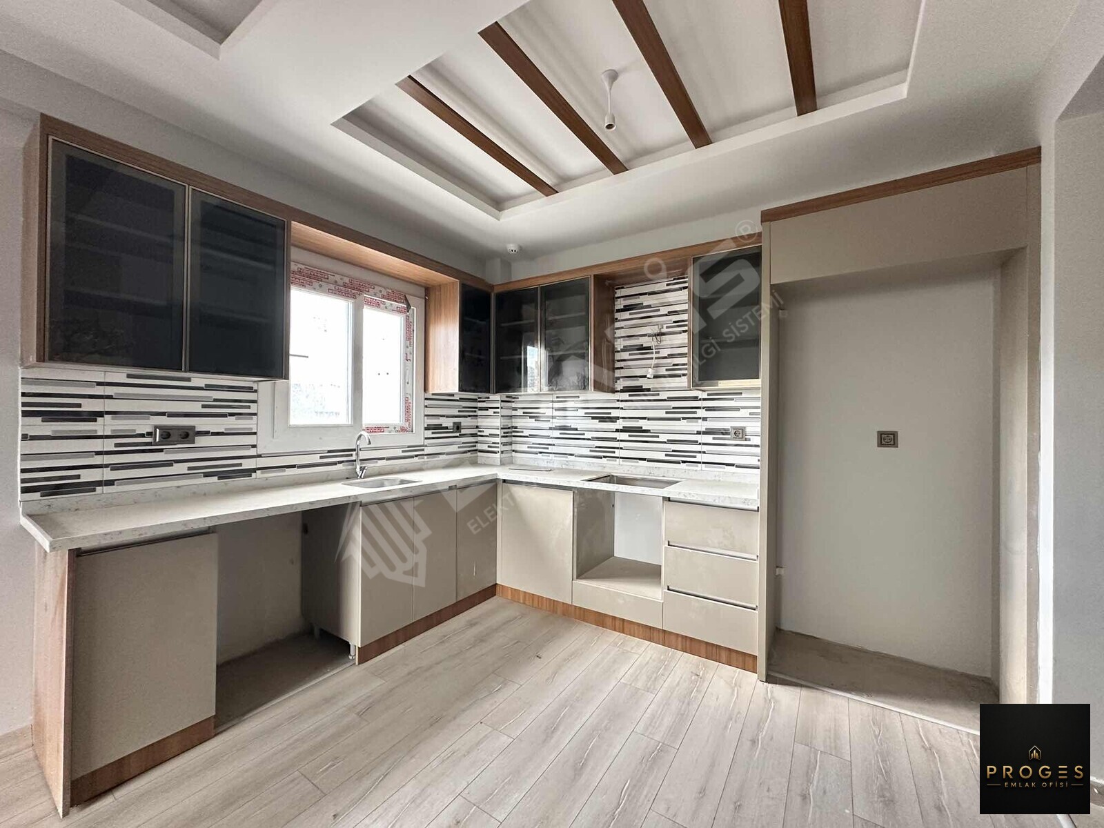PROGES'TEN TÖMÜKTE GENİŞ DAİRE SEVERLERE ÖZEL SATILIK 2+1 DAİRE