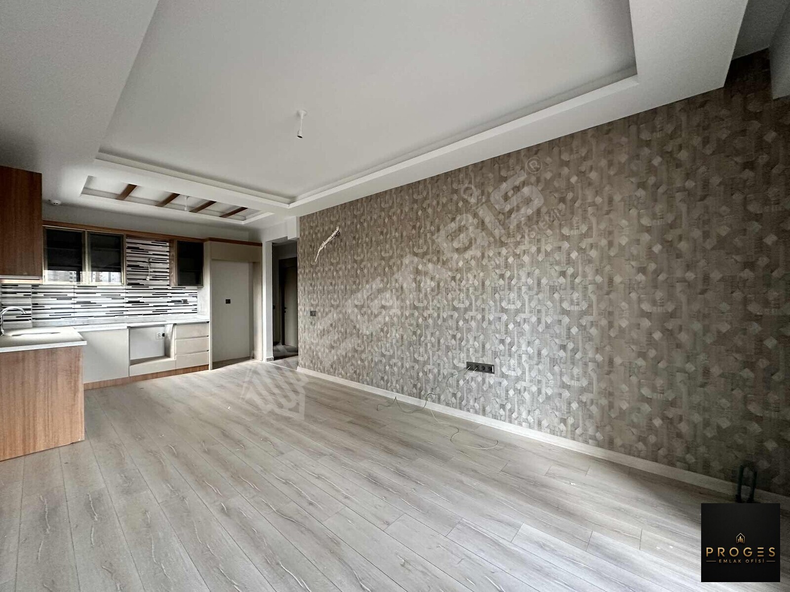 PROGES'TEN TÖMÜKTE GENİŞ DAİRE SEVERLERE ÖZEL SATILIK 2+1 DAİRE - 4