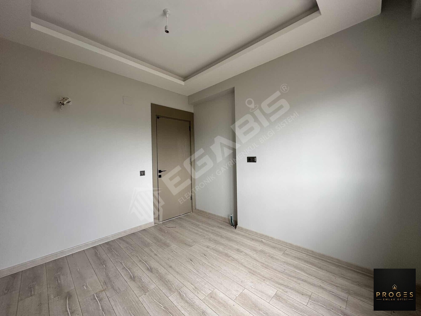 PROGES'TEN TÖMÜKTE GENİŞ DAİRE SEVERLERE ÖZEL SATILIK 2+1 DAİRE - 10
