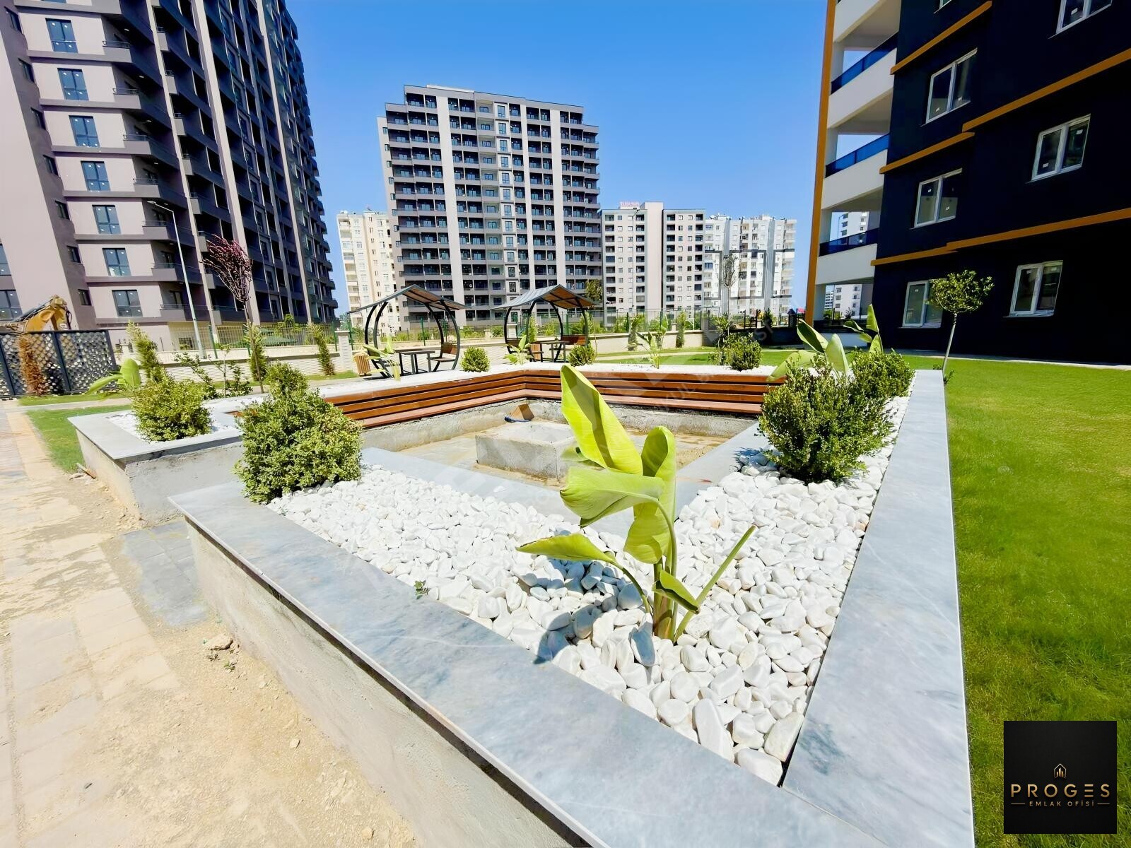 PROGES'TEN TÖMÜK MAH SOSYAL ALANI BOL 60M2 NET 1+1 KİRALIK - 32