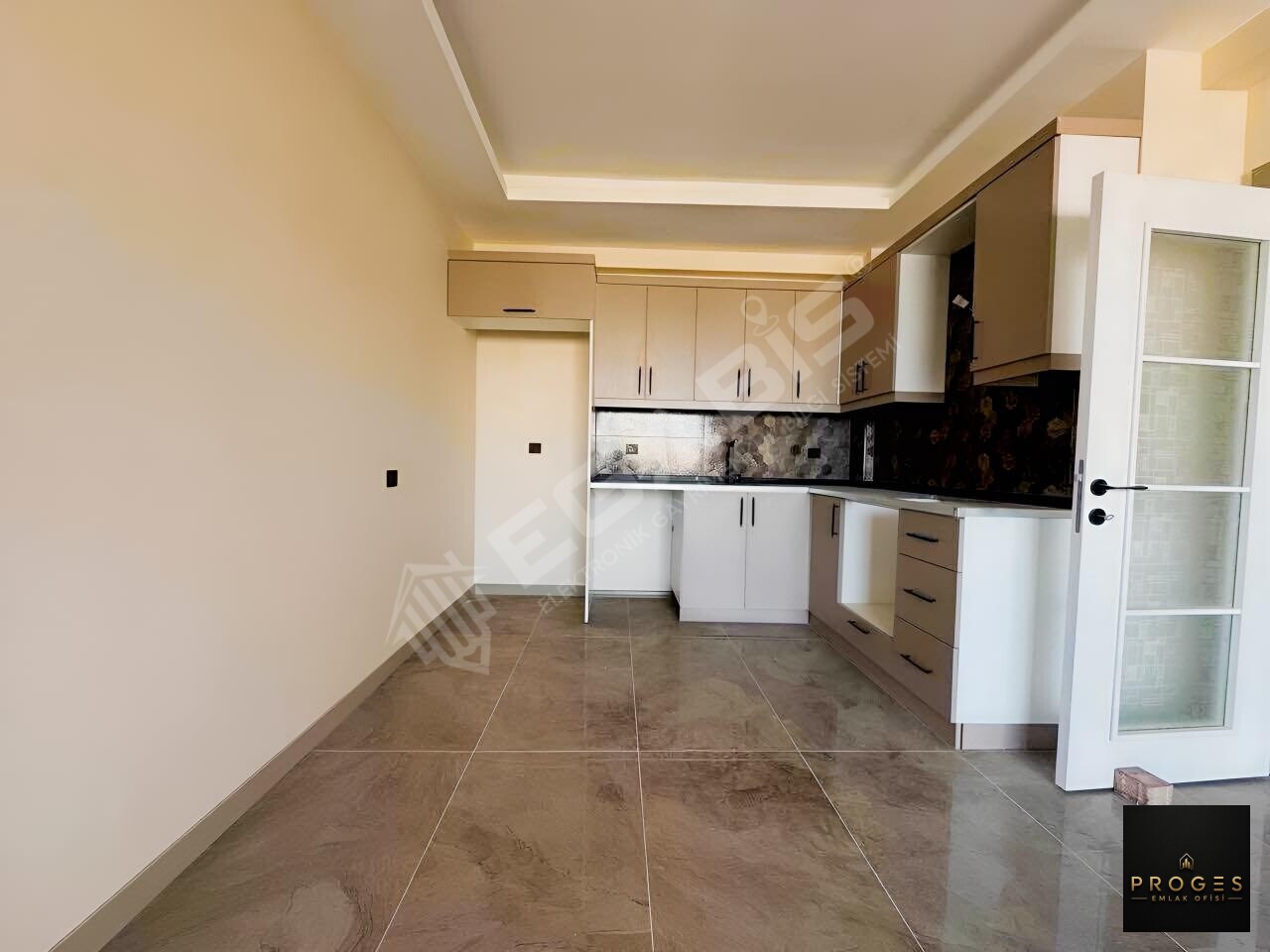AYAŞ MNR SUİTTE SATILIK ÇİFT BANYOLU LÜXS 1+1 DAİRE - 9