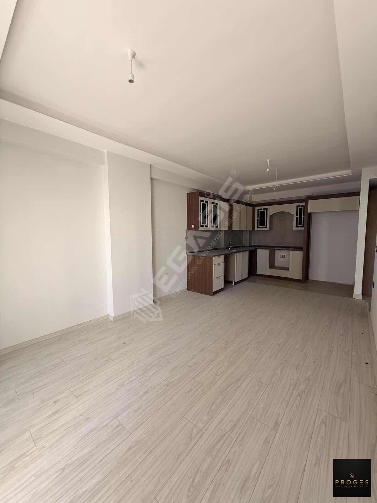 TÖMÜKTE GENİŞ 1+1 SOSYAL DONATILI KİRALIK DAİRE - 18
