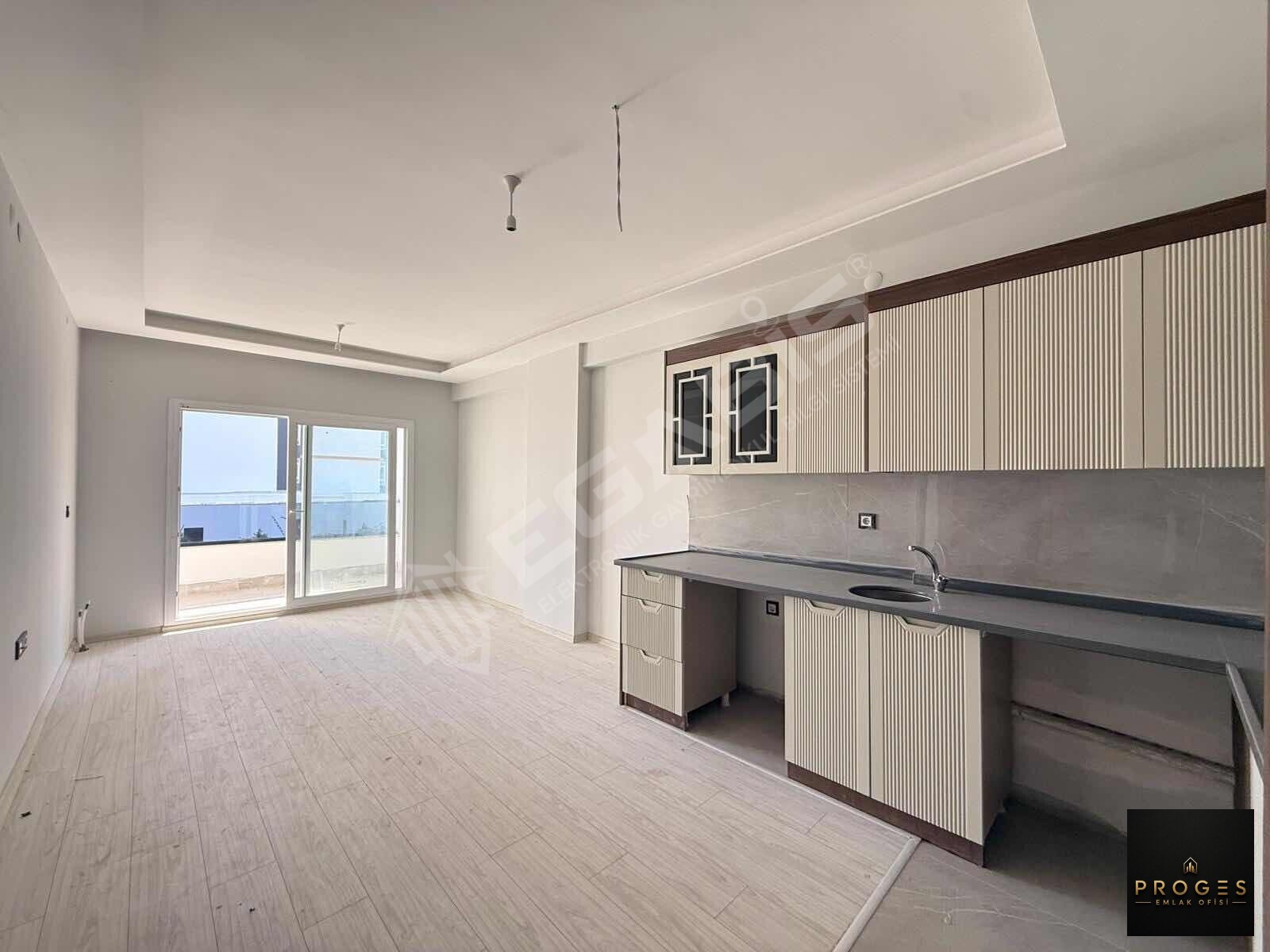 TÖMÜKTE GENİŞ 1+1 SOSYAL DONATILI KİRALIK DAİRE - 21