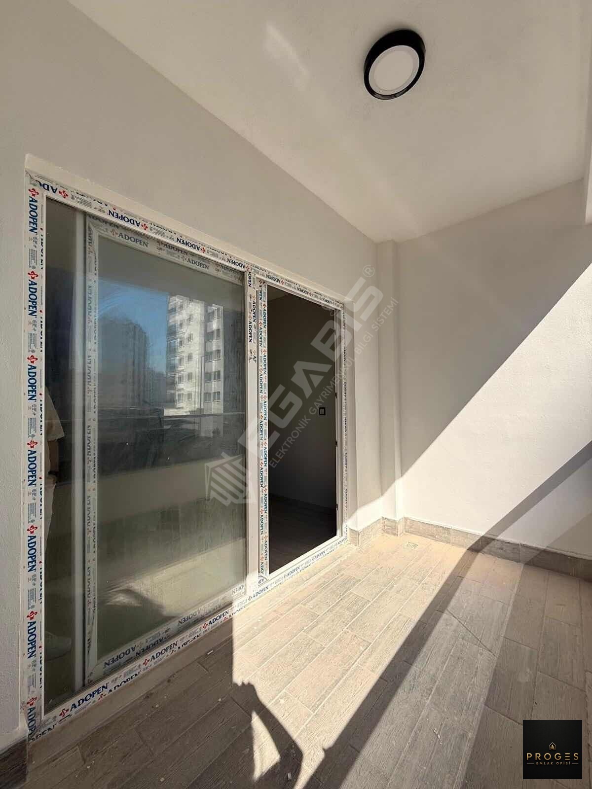TÖMÜKTE GENİŞ 1+1 SOSYAL DONATILI KİRALIK DAİRE - 26