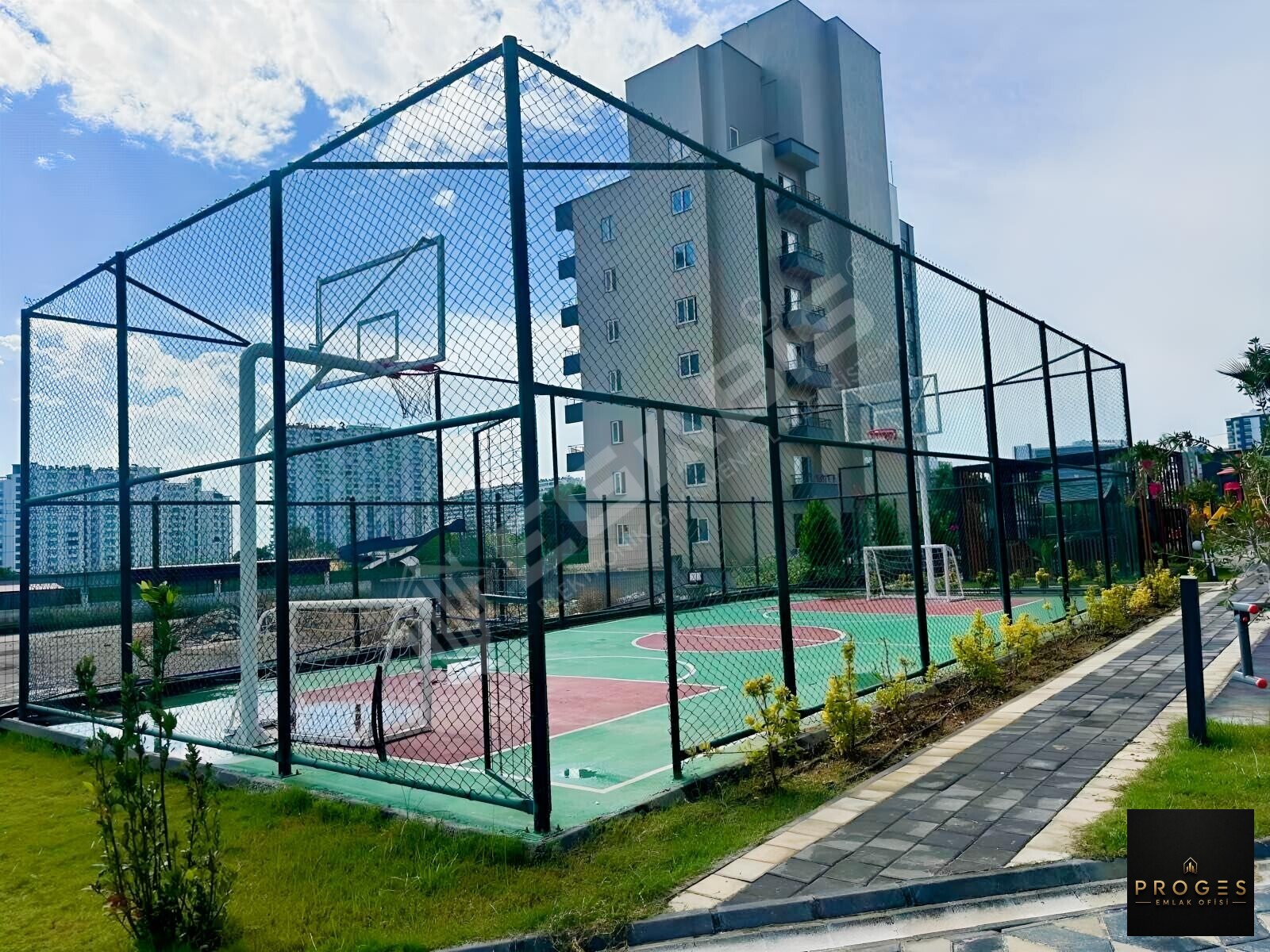 PROGES 'DEN TÖMÜK 'DE LÜKS COMPLEKSTE KİRALIK DAİRE - 2