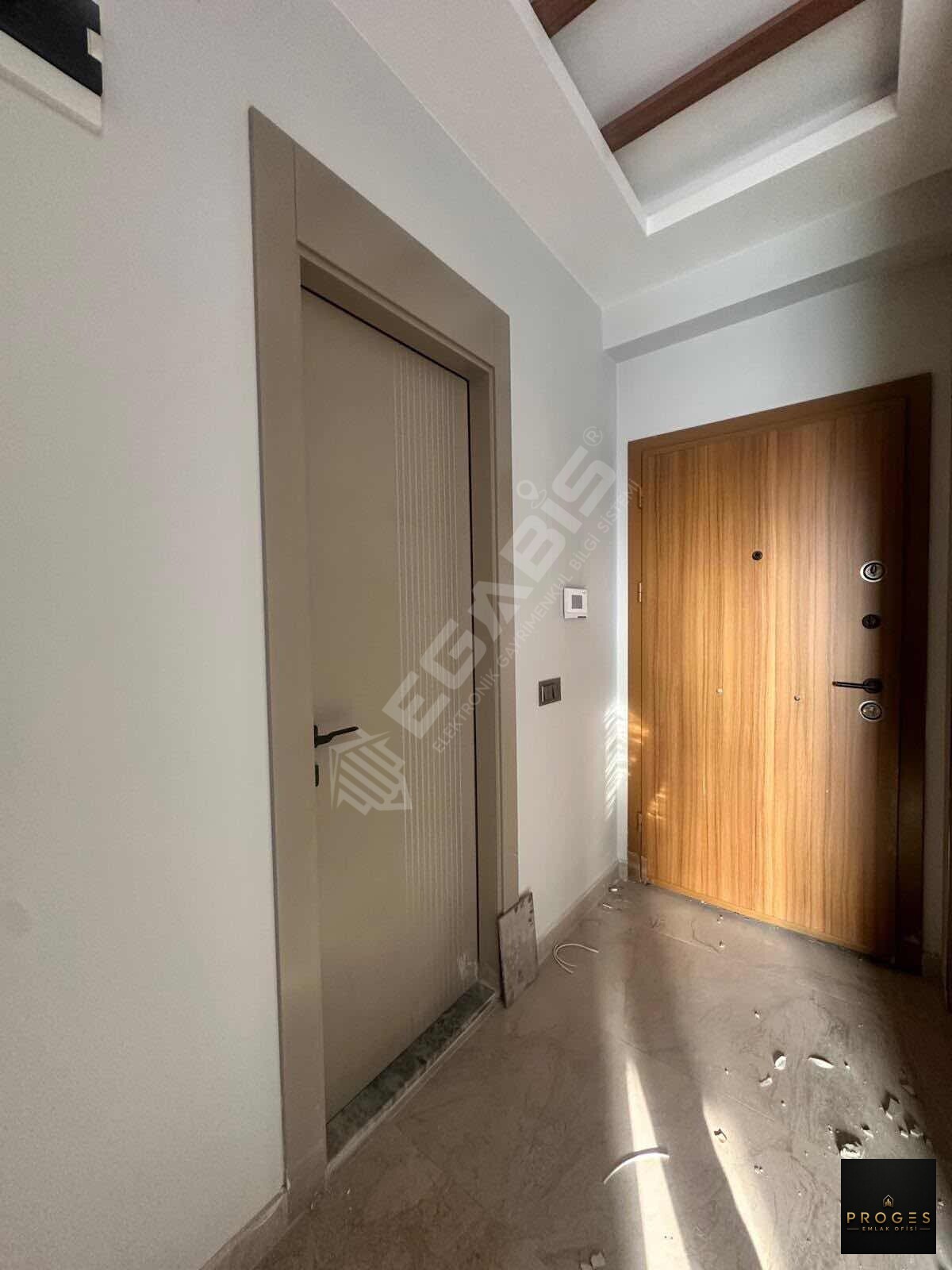 PROGES 'DEN TÖMÜK 'DE LÜKS COMPLEKSTE KİRALIK DAİRE - 8