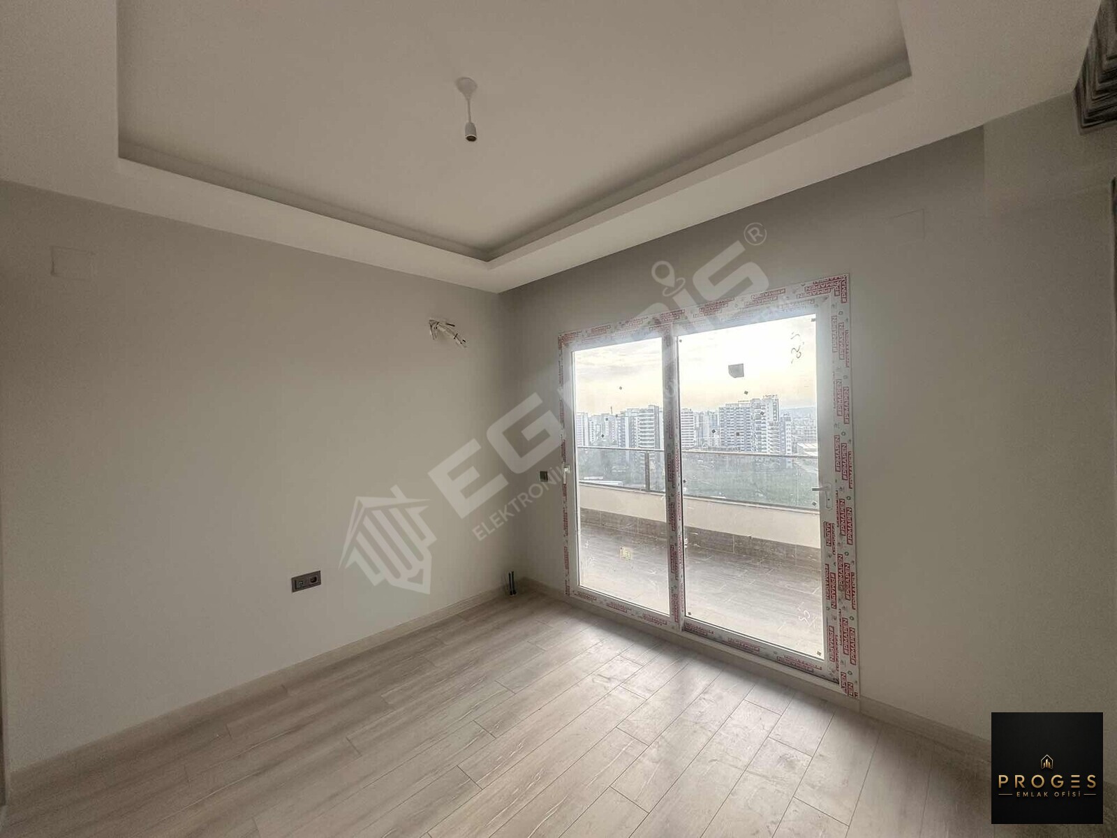 PROGES 'DEN TÖMÜK 'DE LÜKS COMPLEKSTE KİRALIK DAİRE - 14