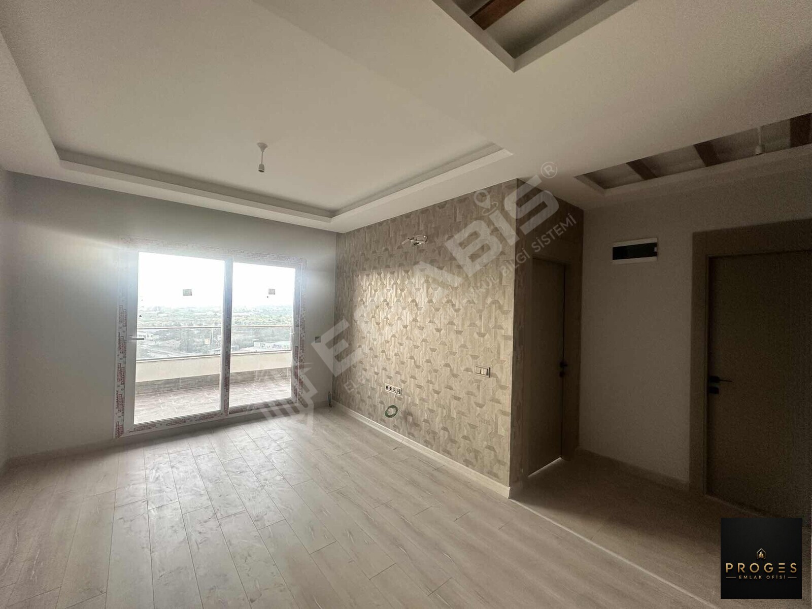 PROGES 'DEN TÖMÜK 'DE LÜKS COMPLEKSTE KİRALIK DAİRE - 26