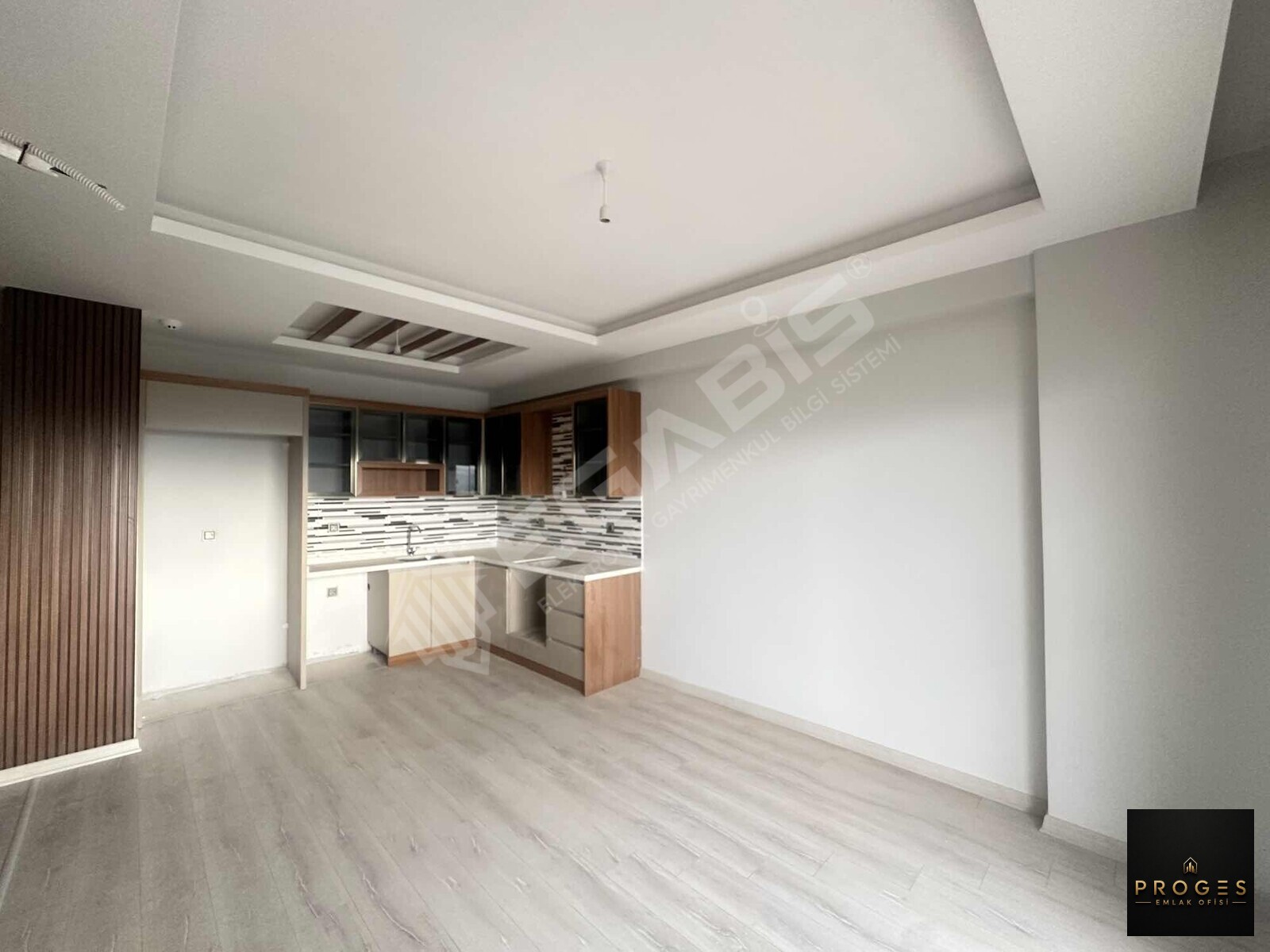 PROGES 'DEN TÖMÜK 'DE LÜKS COMPLEKSTE KİRALIK DAİRE - 27