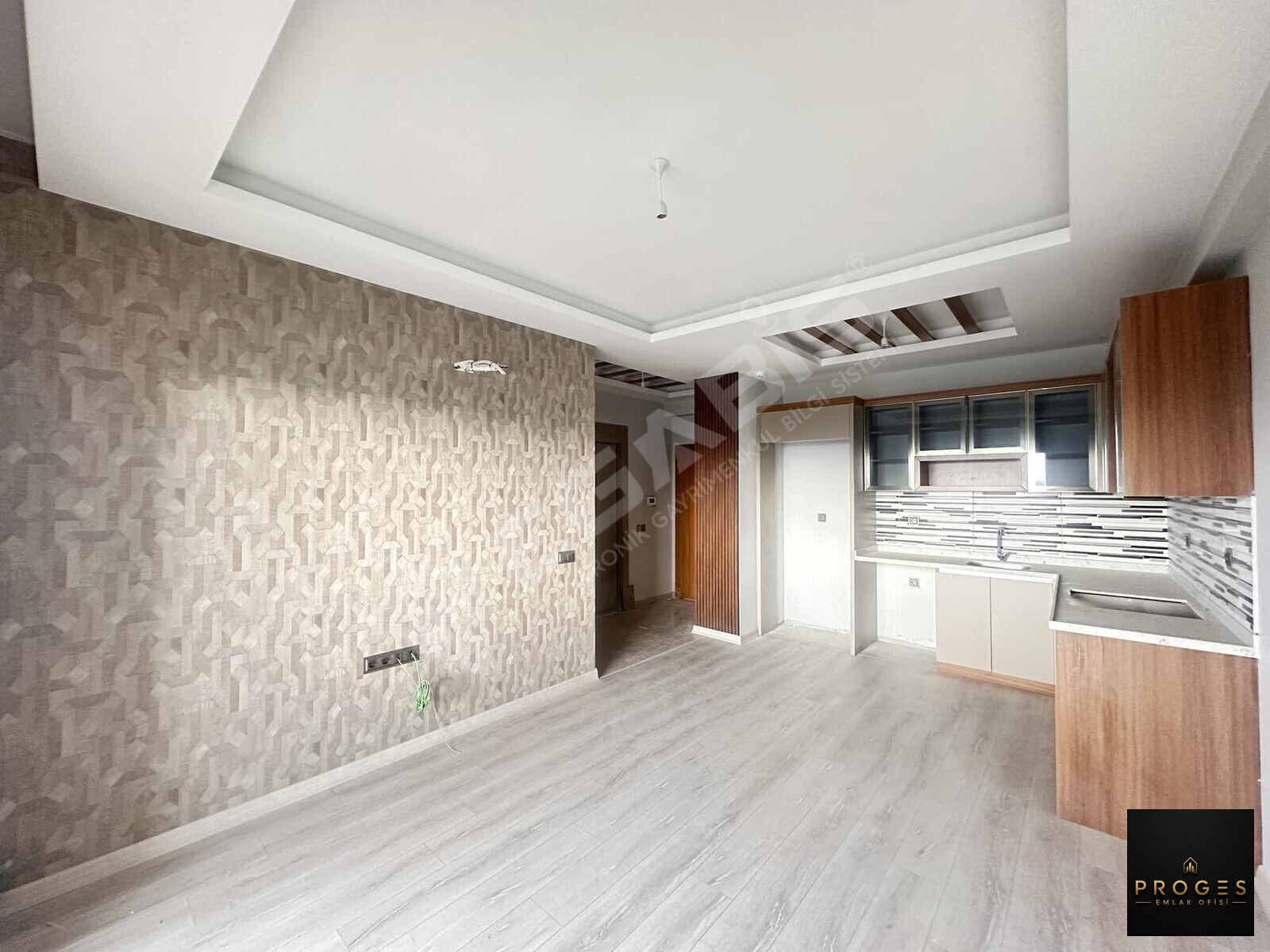 PROGES 'DEN TÖMÜK 'DE LÜKS COMPLEKSTE KİRALIK DAİRE - 29