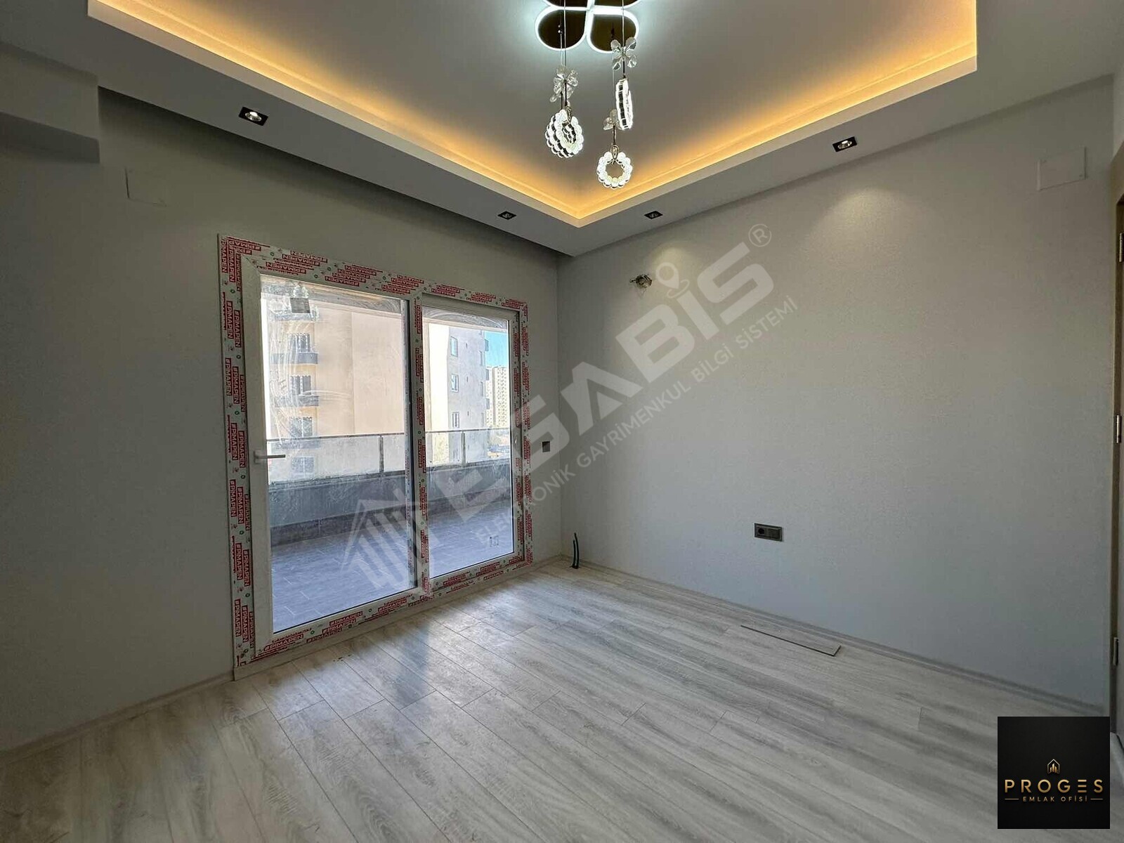 PROGES 'DEN SOSYAL DONANIMLI MARKA PROJEDE SATILIK 1+1 DAİRE - 9