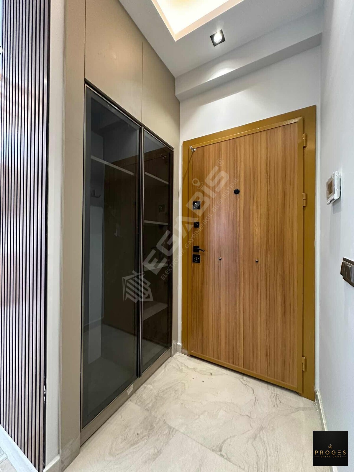 PROGES 'DEN SOSYAL DONANIMLI MARKA PROJEDE SATILIK 1+1 DAİRE - 11