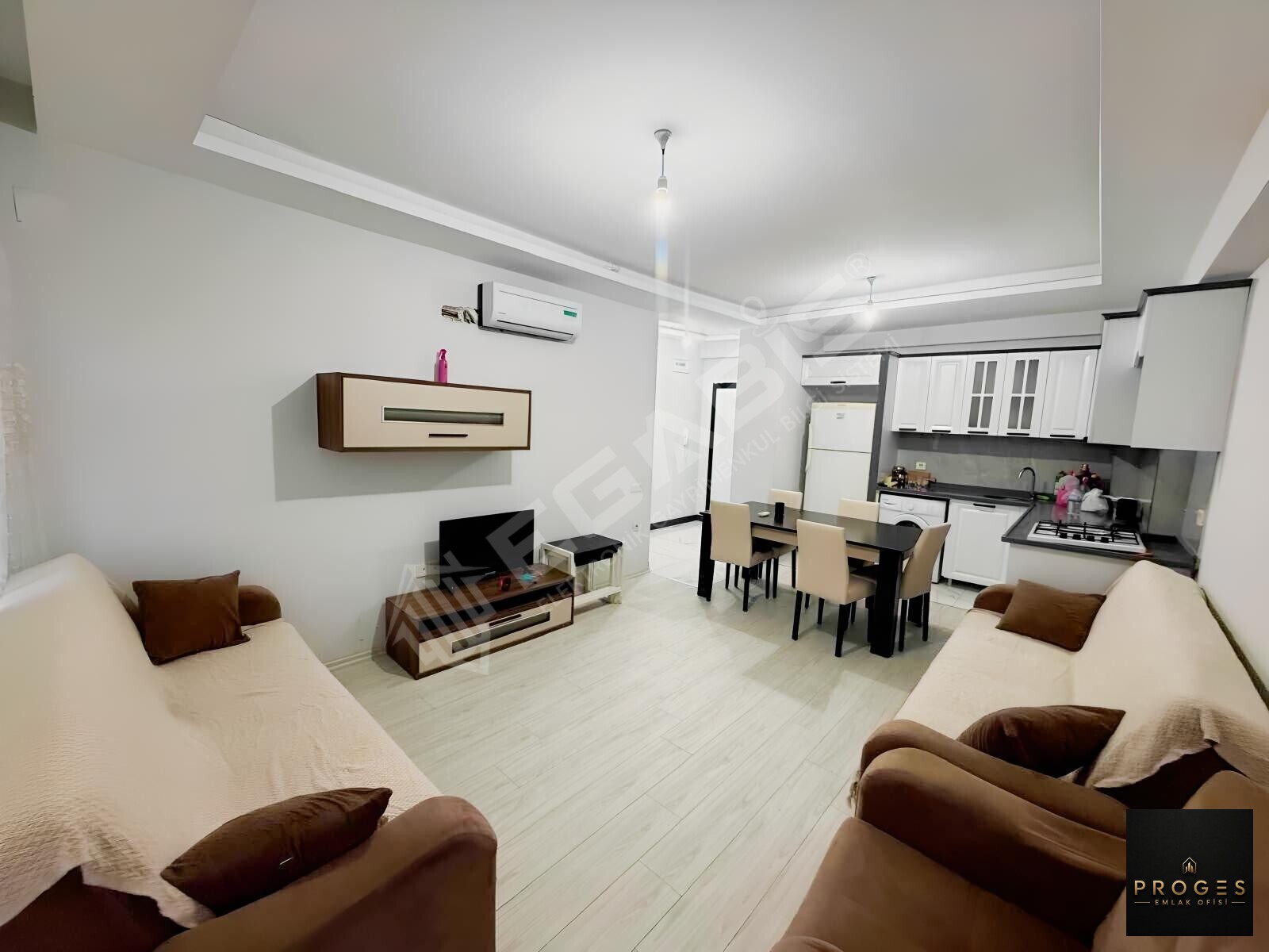 TÖMÜKTE EŞYALI HEM DENİZE HEM ANAYOLA YAKIN 1+1 DAİRE - 15