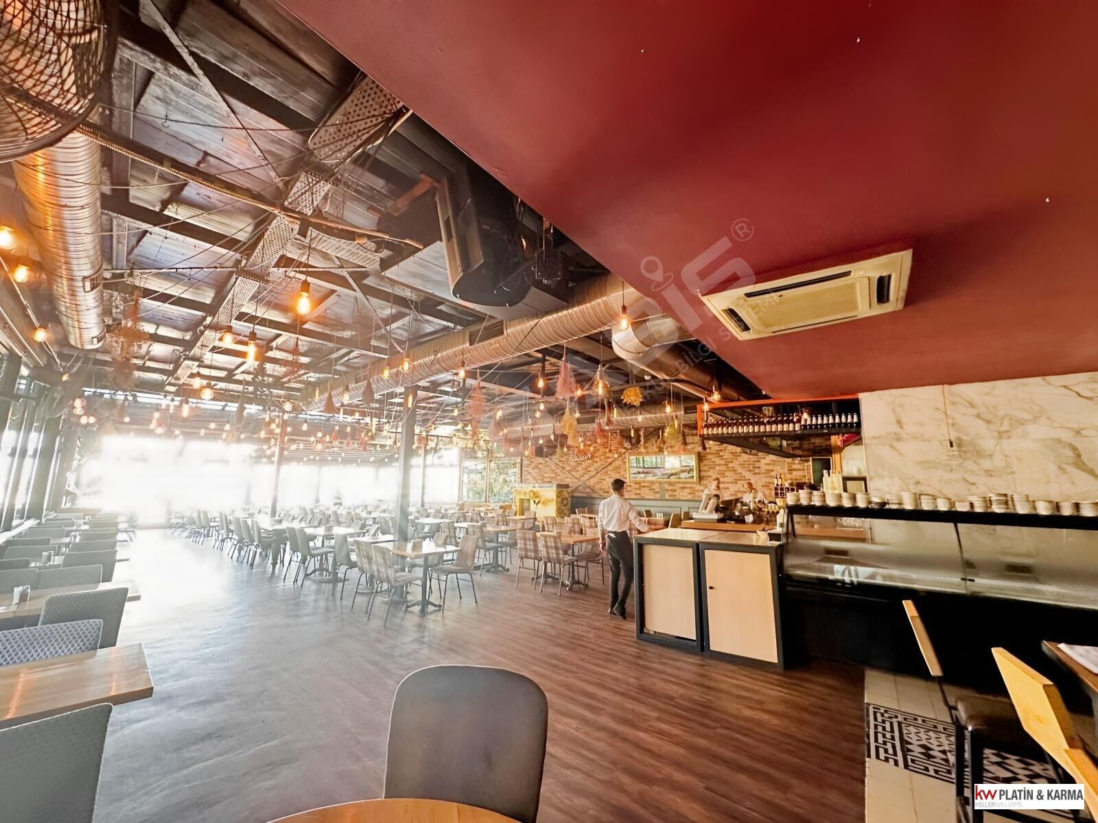 Cihangir Boğaz Manzaralı Devren Kiralık Cafe-Bar-Rest - 8