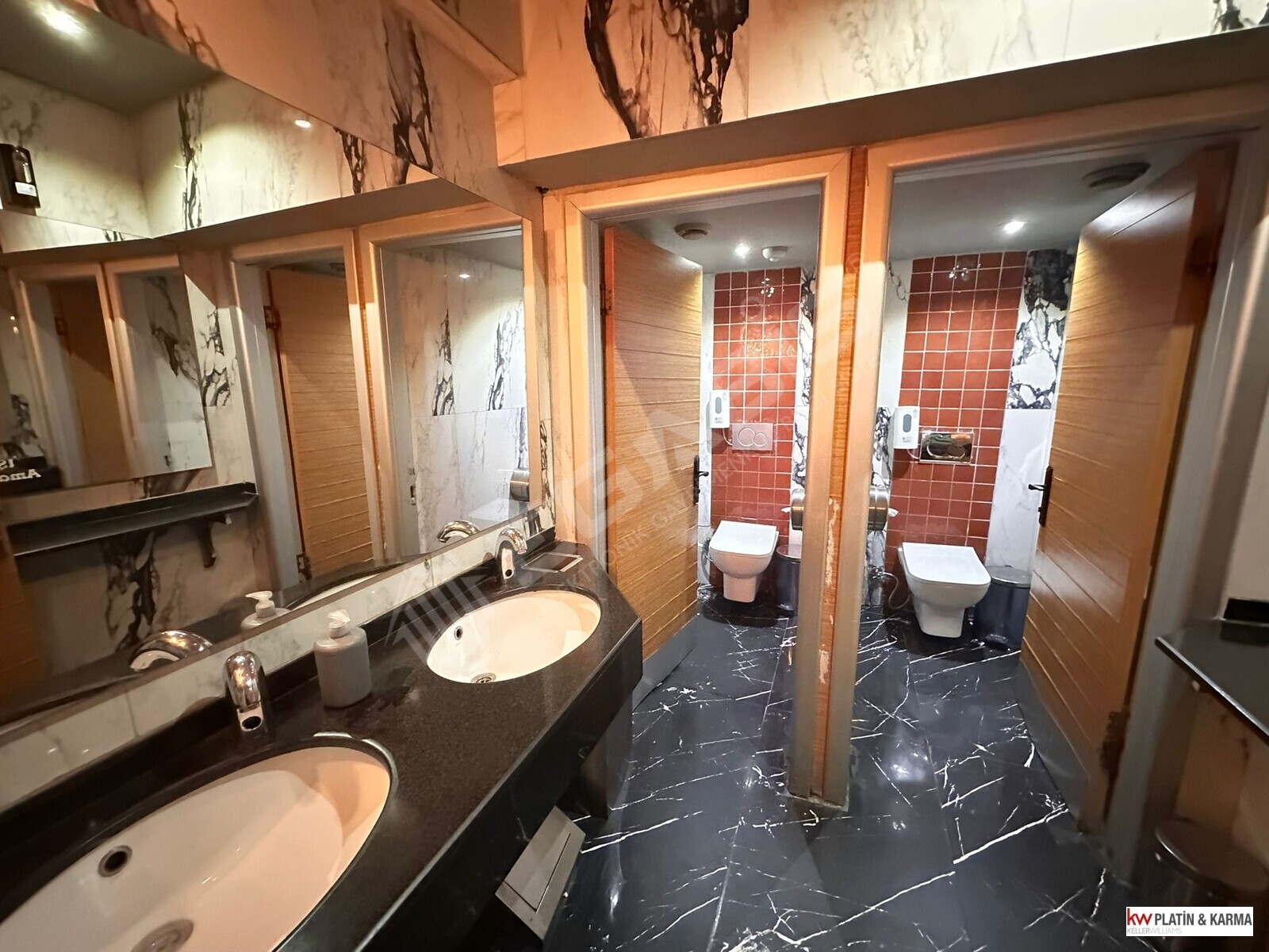 Cihangir Boğaz Manzaralı Devren Kiralık Cafe-Bar-Rest - 11