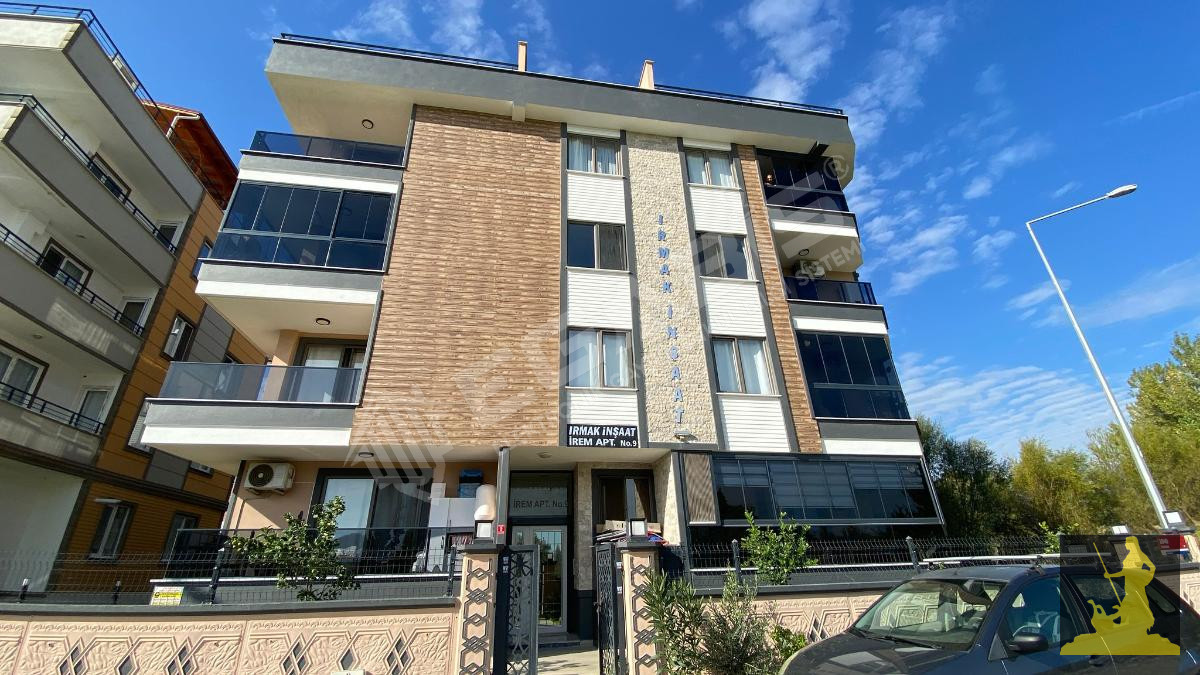 AKÇAY ALTINKUMDA SATILIK GENİŞ ÇİFT TERASLI 3+1 KAT DUBLEKS