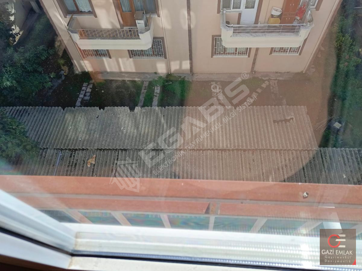 ""GAZİ EMLAK""Bahçelievler Mahallesinde 2+1 Doğalgazlı Son kat ASANSÖRSÜZ 2 WC ve BALKON - 16