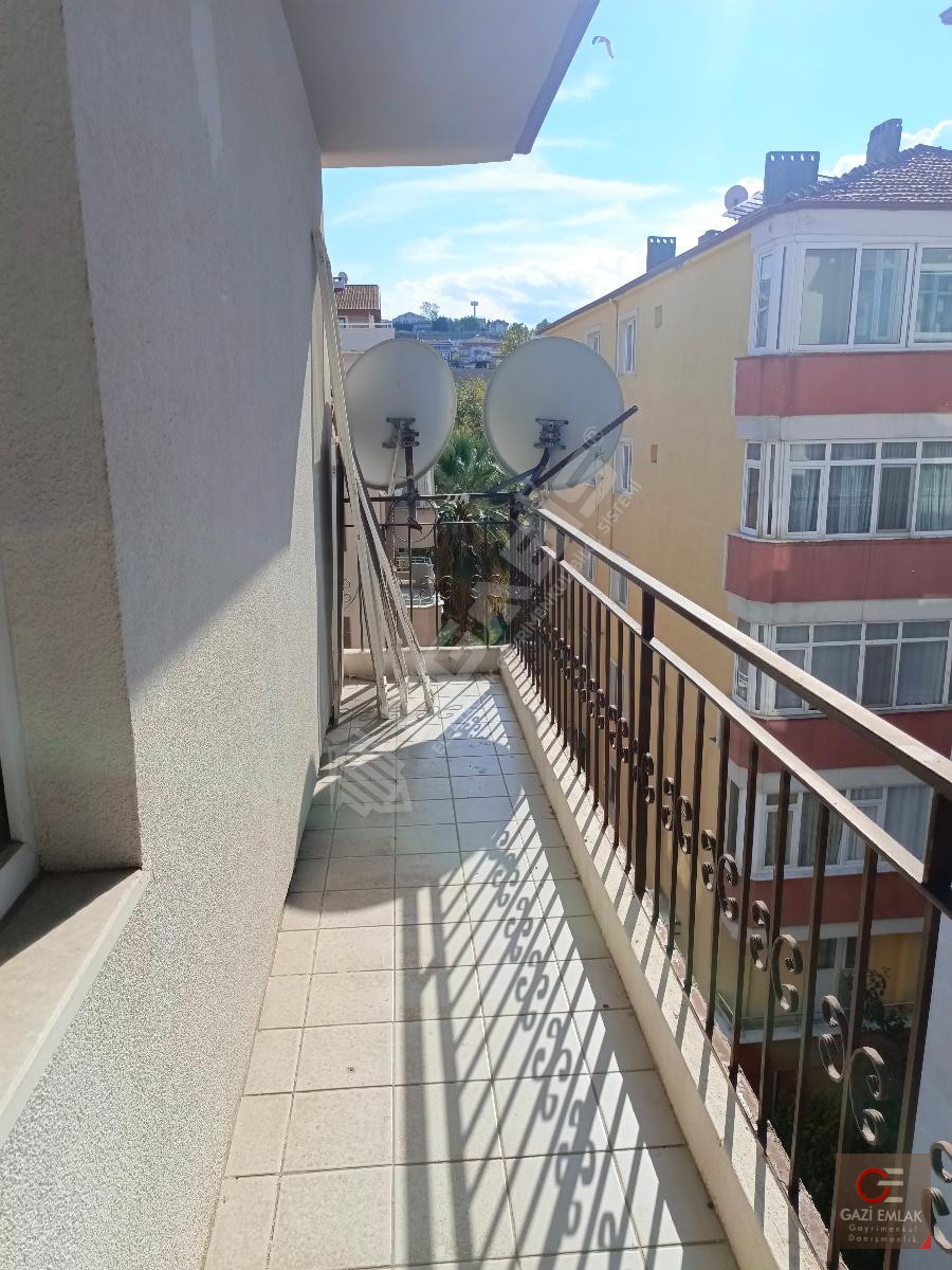 ""GAZİ EMLAK""Bahçelievler Mahallesinde 2+1 Doğalgazlı Son kat ASANSÖRSÜZ 2 WC ve BALKON - 20