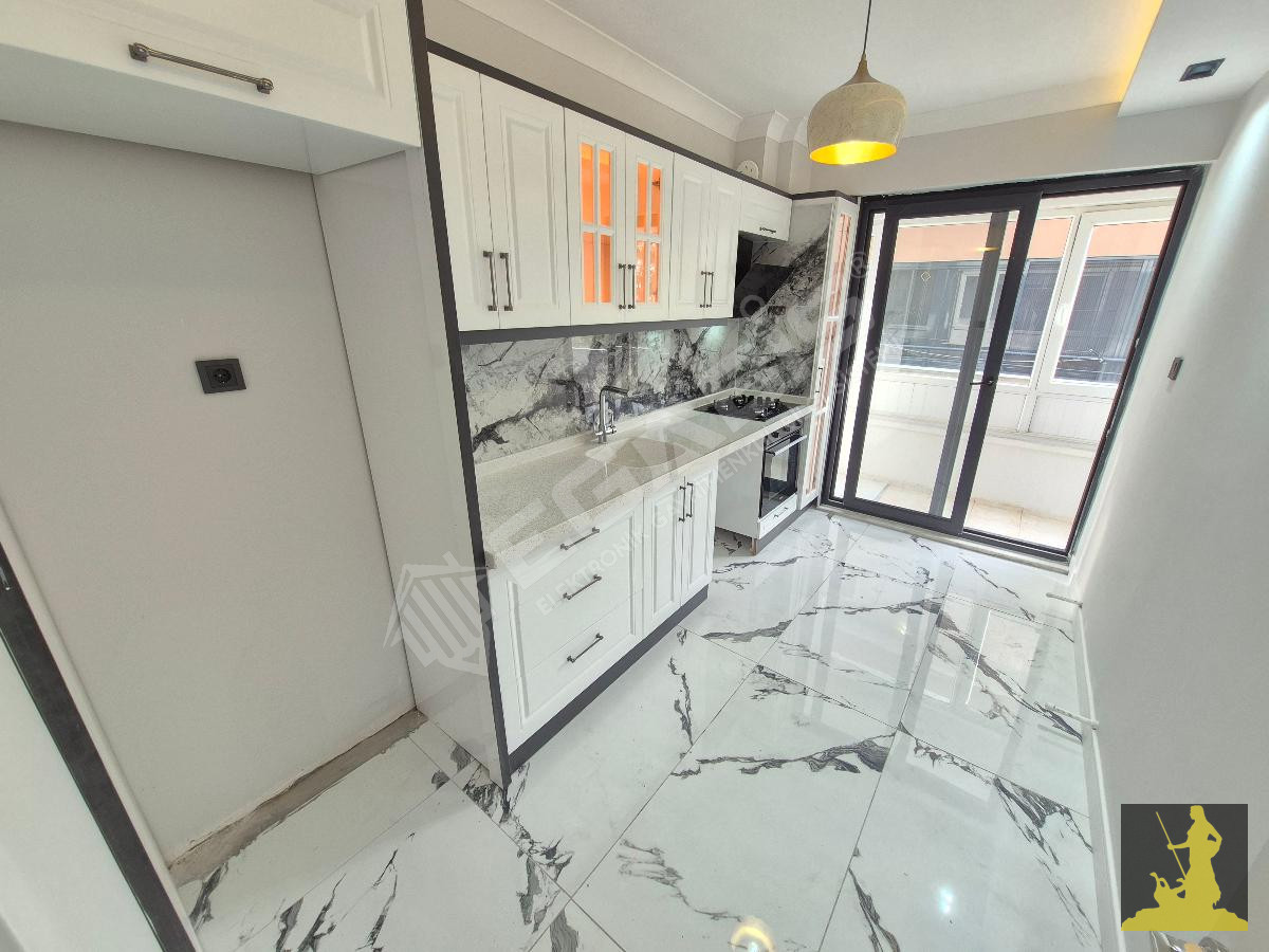 Ön Cephe 2+1 Satılık Daire 90 m² Denize 850 m - 3