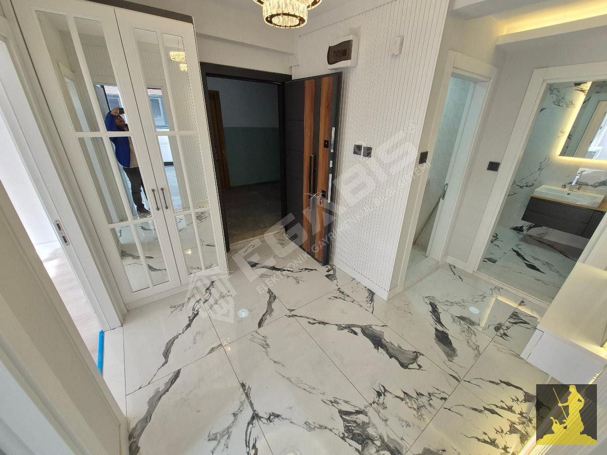 Ön Cephe 2+1 Satılık Daire 90 m² Denize 850 m - 10