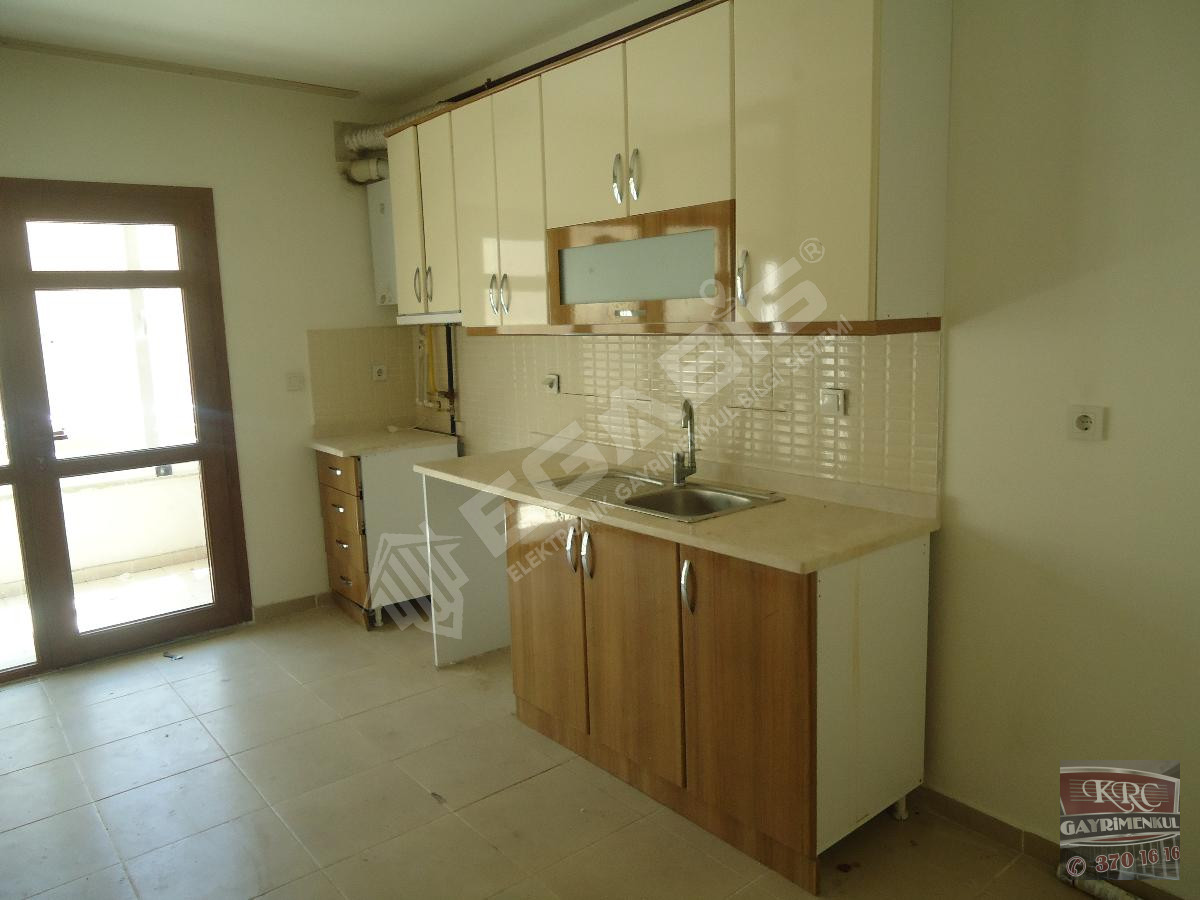 KRC'DEN TOKİ UZUN BLOKLARDA KİRALIK 4+1 DAİRE - 7