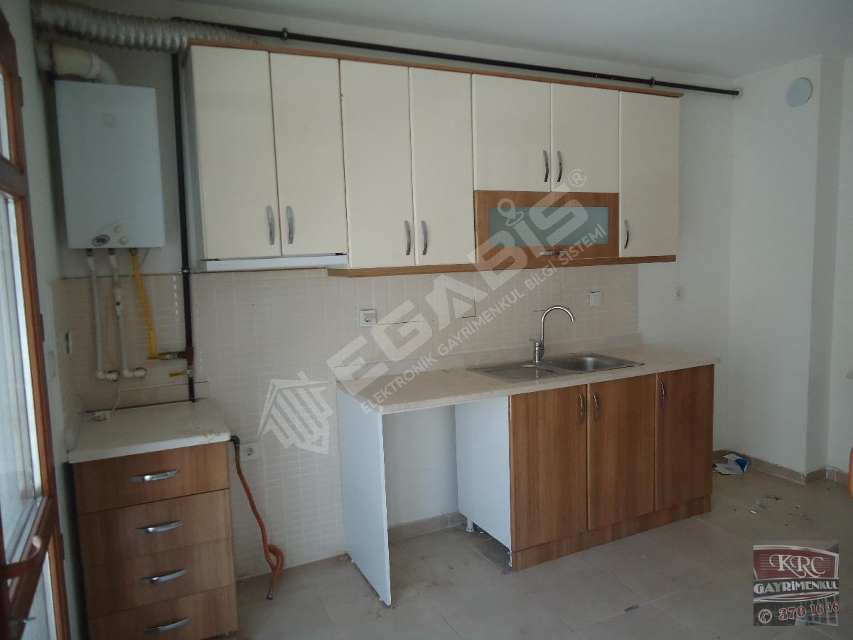 KRC'DEN TOKİ UZUN BLOKLARDA KİRALIK 4+1 DAİRE