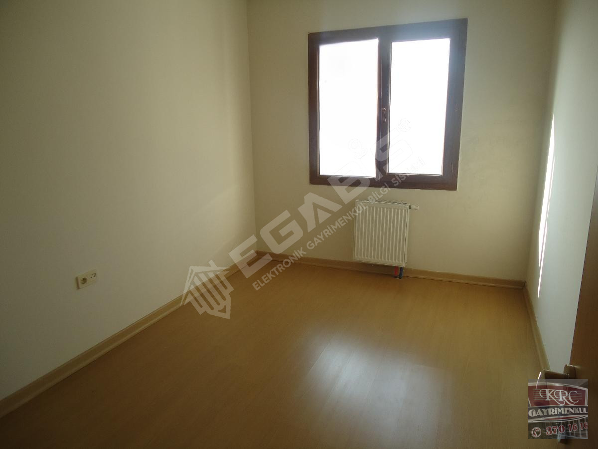 KRC'DEN MANZARALI MERKEZİ KONUMDA KATTA KİRALIK 3+1 DAİRE - 2