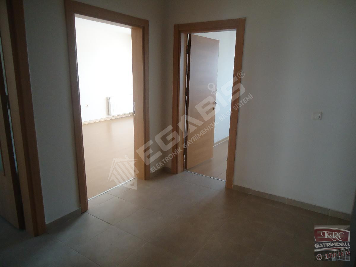 KRC'DEN MANZARALI MERKEZİ KONUMDA KATTA KİRALIK 3+1 DAİRE - 9