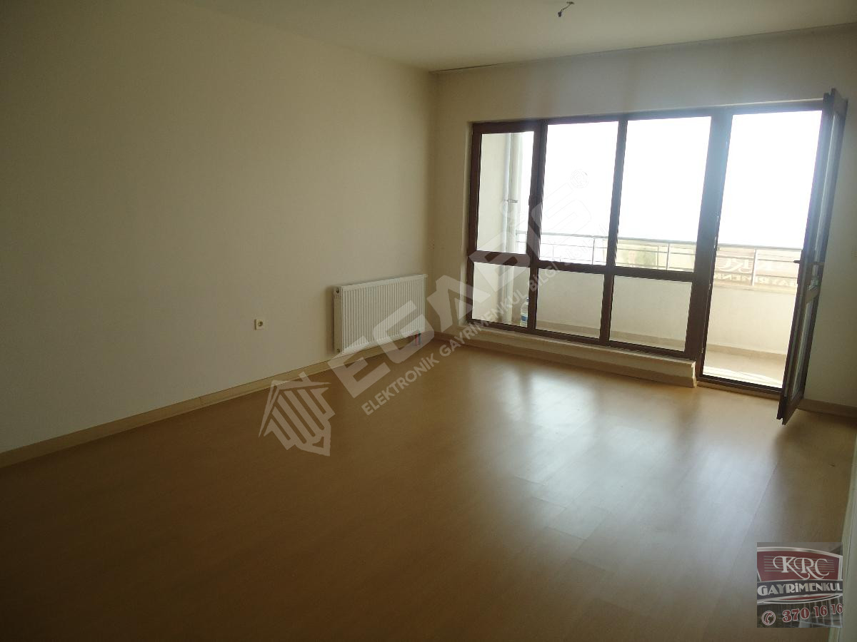 KRC'DEN MANZARALI MERKEZİ KONUMDA KATTA KİRALIK 3+1 DAİRE - 11