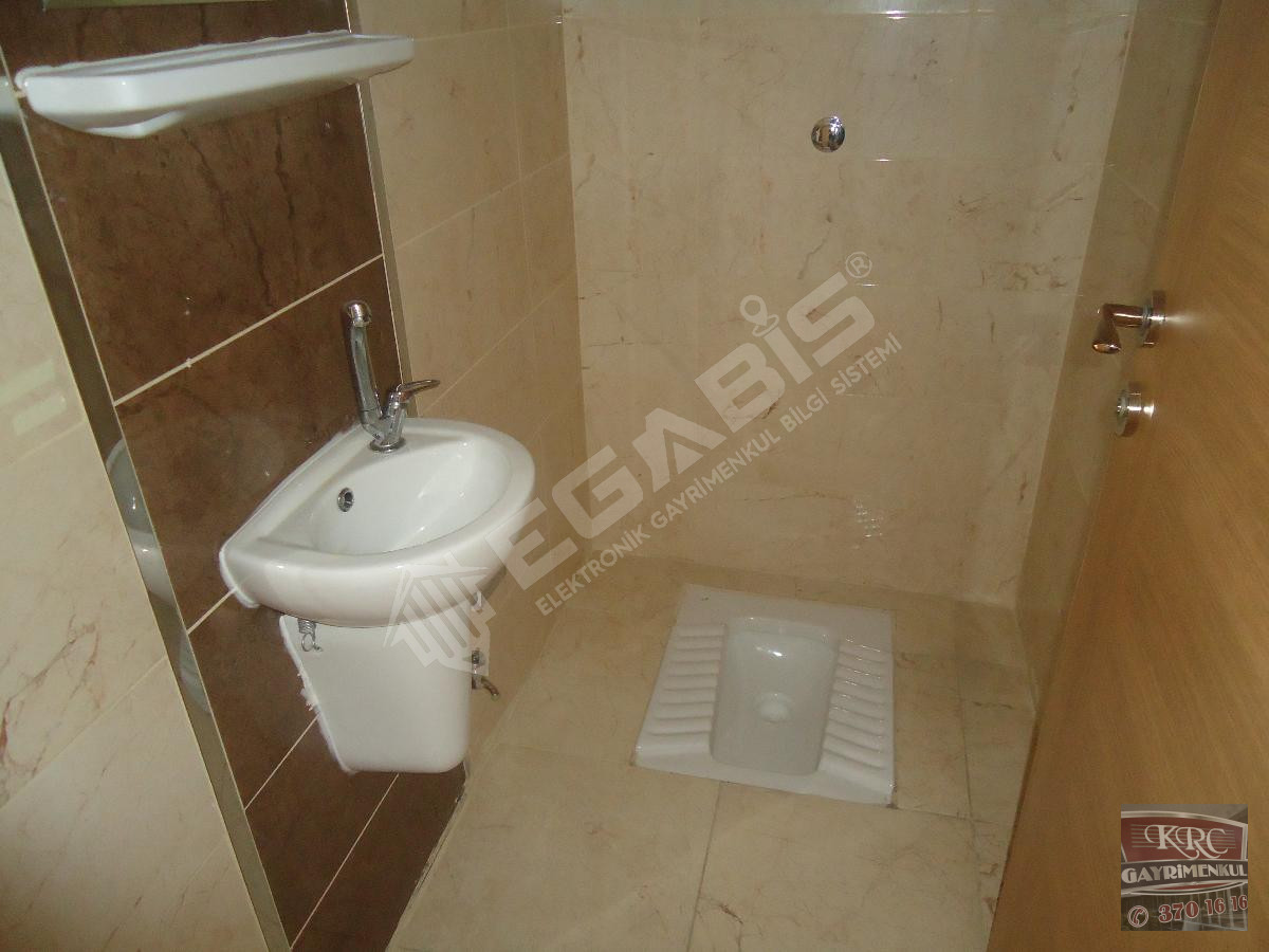 KRC'DEN MANZARALI MERKEZİ KONUMDA KATTA KİRALIK 3+1 DAİRE - 17